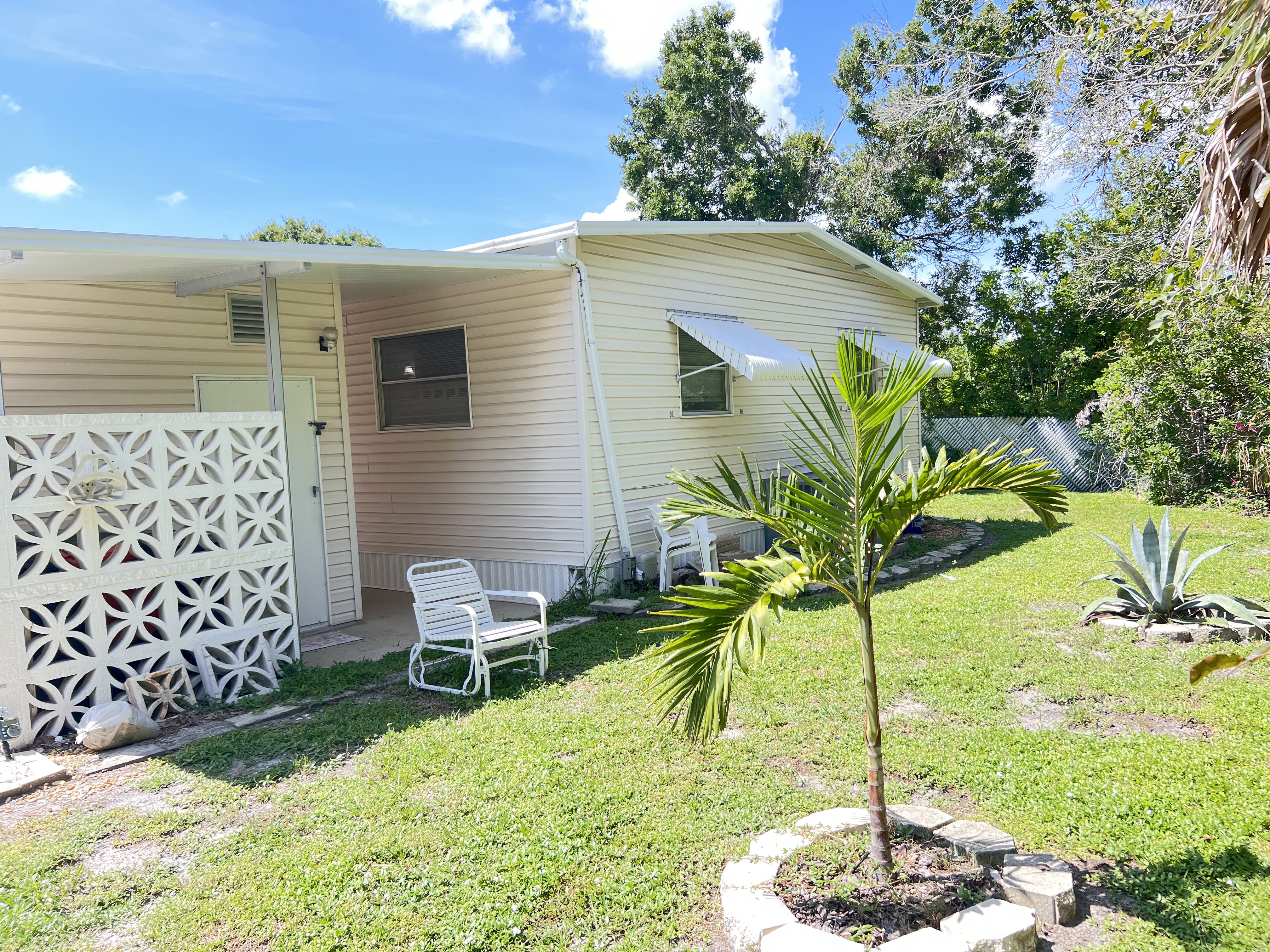 8221 Morgan Drive, Sarasota, Florida 34238, 2 Bedrooms Bedrooms, ,2 BathroomsBathrooms,55-Plus Mobile Home,For Sale,Morgan Drive,4033