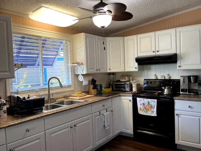 245 Wildwood Drive, Lot 52, St Augustine, Florida 32086, 2 Bedrooms Bedrooms, ,2 BathroomsBathrooms,55-Plus Mobile Home,For Sale,Wildwood Drive, Lot 52,4039