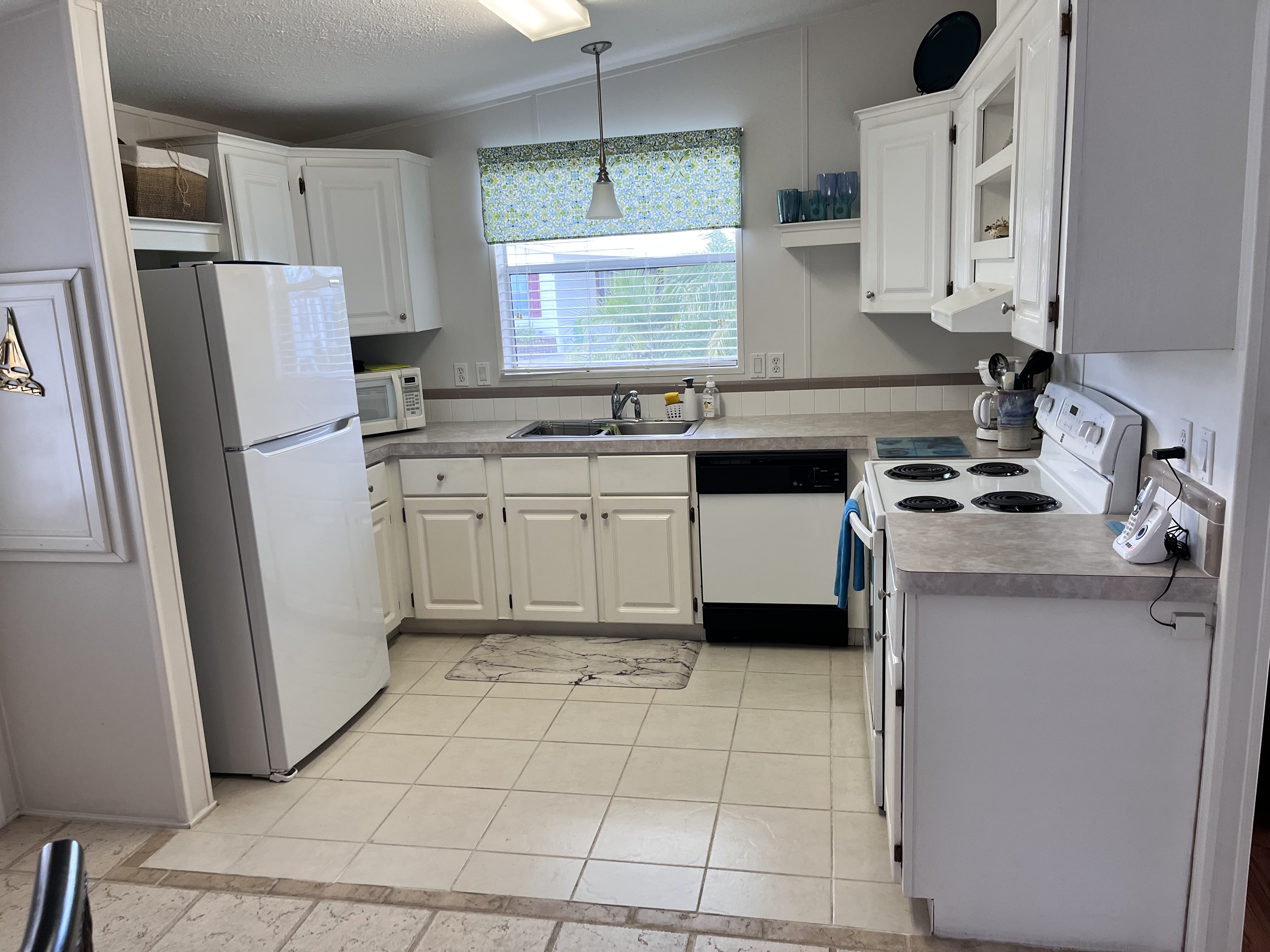 168 Begonia Terrace, Parrish, Florida 34219, 2 Bedrooms Bedrooms, ,2 BathroomsBathrooms,55-Plus Mobile Home,For Sale,Begonia Terrace,4048