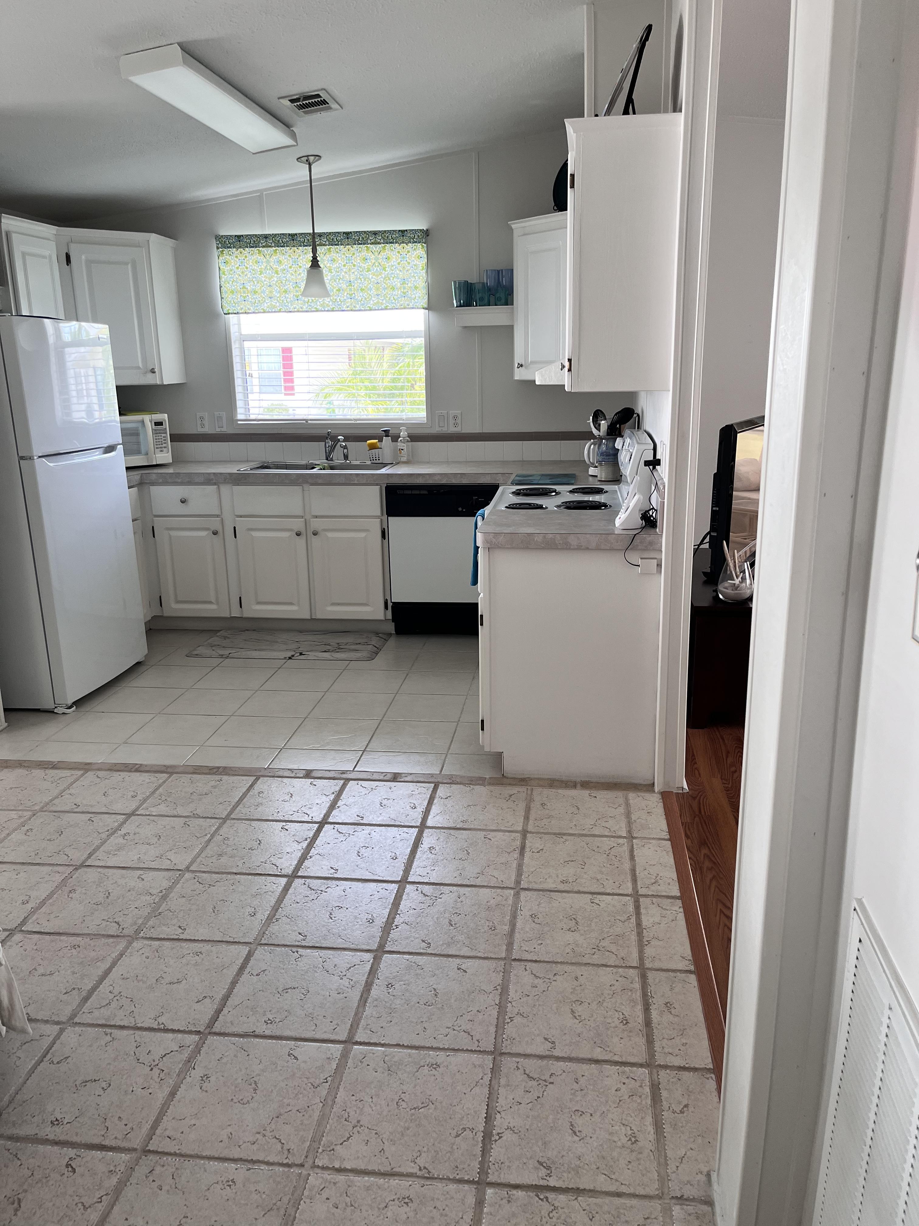 168 Begonia Terrace, Parrish, Florida 34219, 2 Bedrooms Bedrooms, ,2 BathroomsBathrooms,55-Plus Mobile Home,For Sale,Begonia Terrace,4048