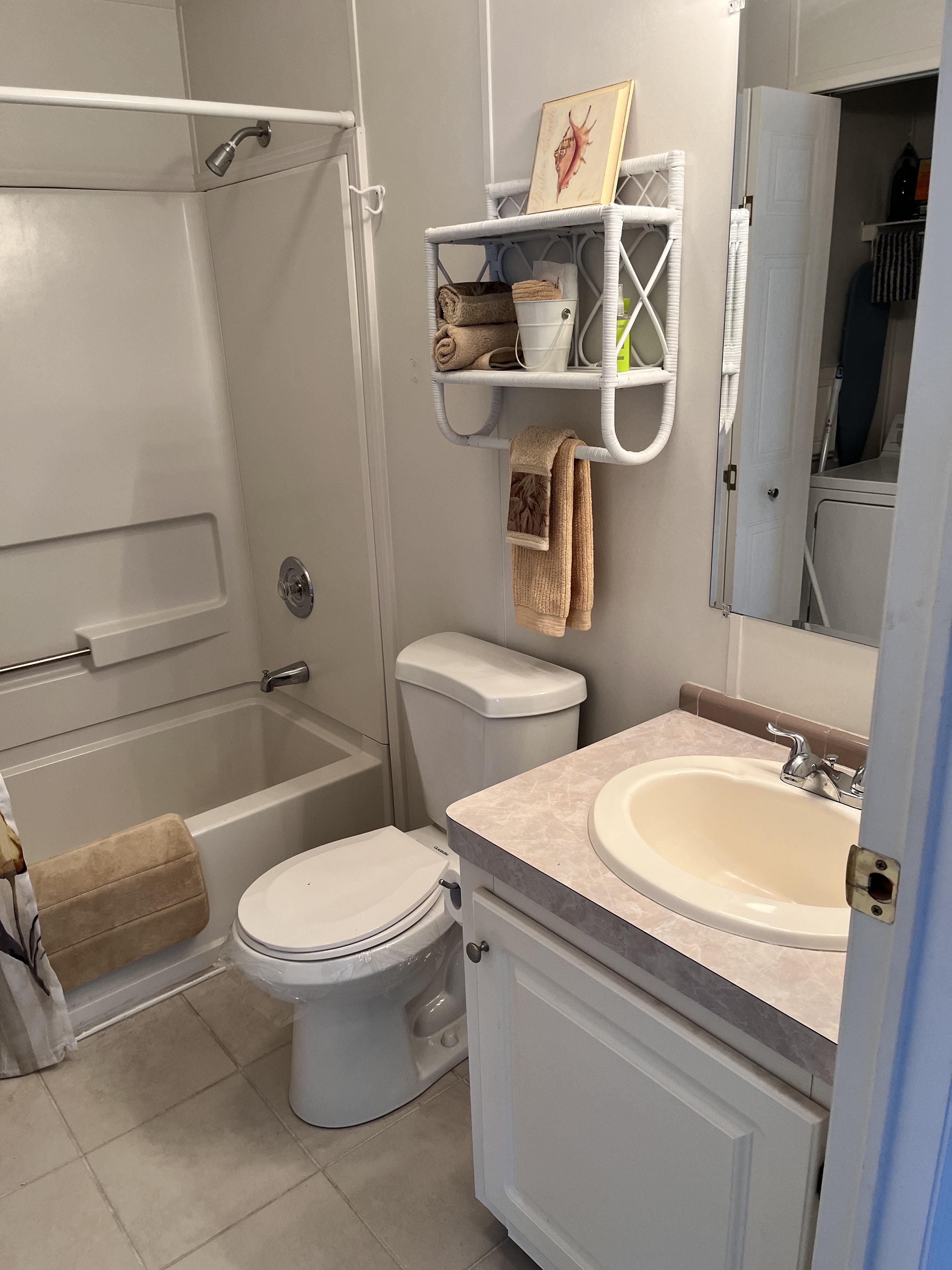 168 Begonia Terrace, Parrish, Florida 34219, 2 Bedrooms Bedrooms, ,2 BathroomsBathrooms,55-Plus Mobile Home,For Sale,Begonia Terrace,4048