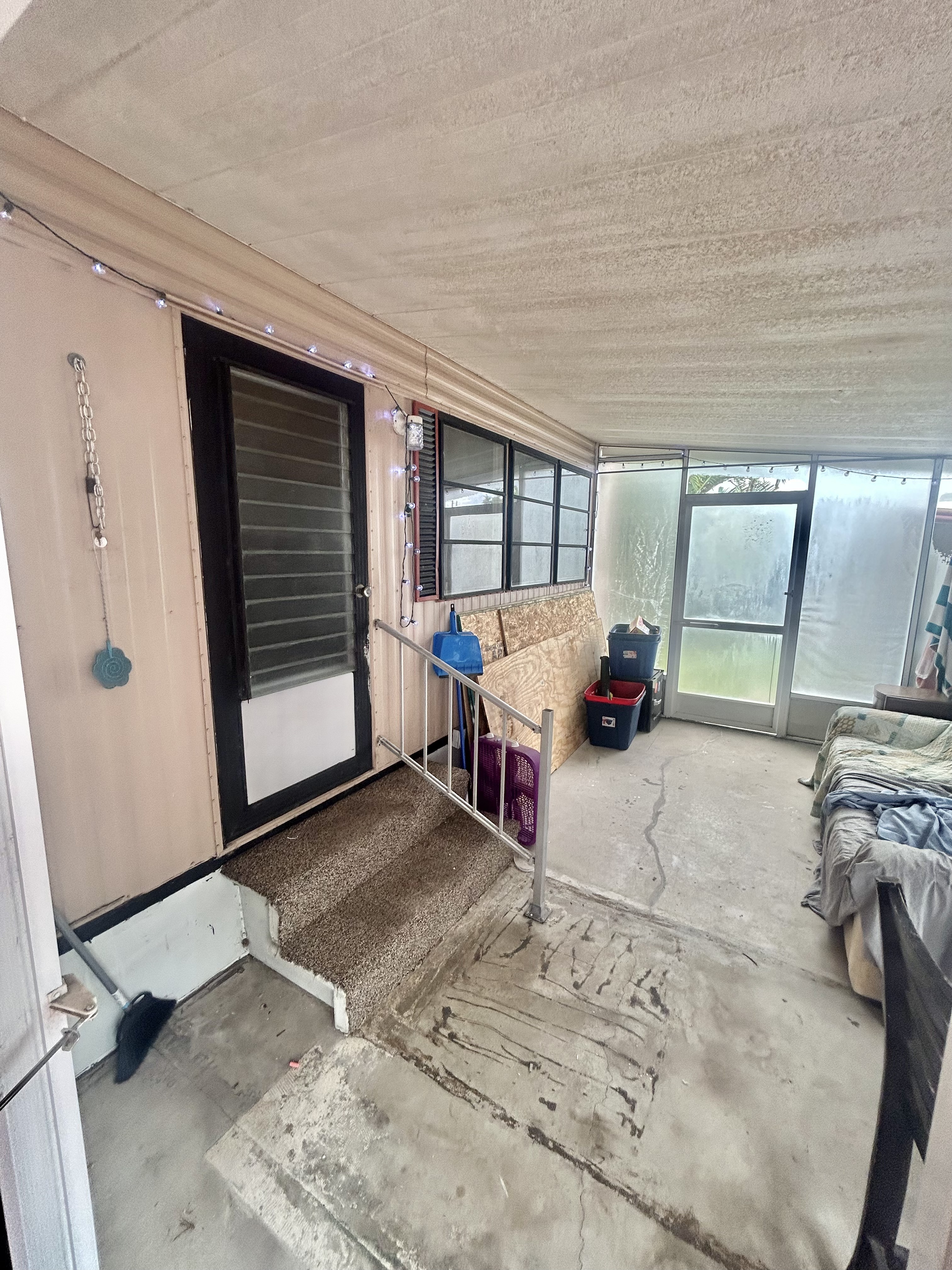 8 Idle Lane, Bradenton, Florida 34208, 1 Bedroom Bedrooms, ,1 BathroomBathrooms,55-Plus Mobile Home,For Sale,Idle Lane,4050