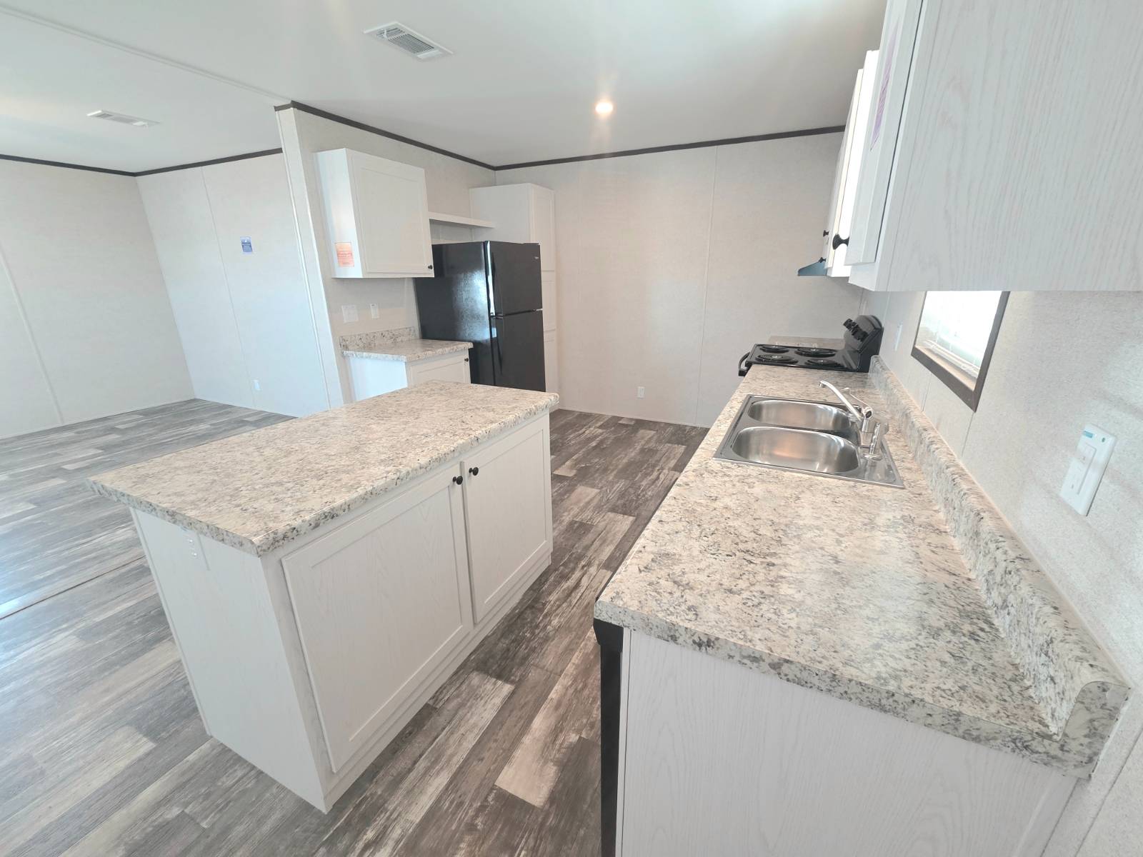603 63rd Avenue West, Lot J18, Bradenton, Florida 34207, 3 Bedrooms Bedrooms, ,2 BathroomsBathrooms,55-Plus Mobile Home,For Rent,63rd Avenue West, Lot J18,4055