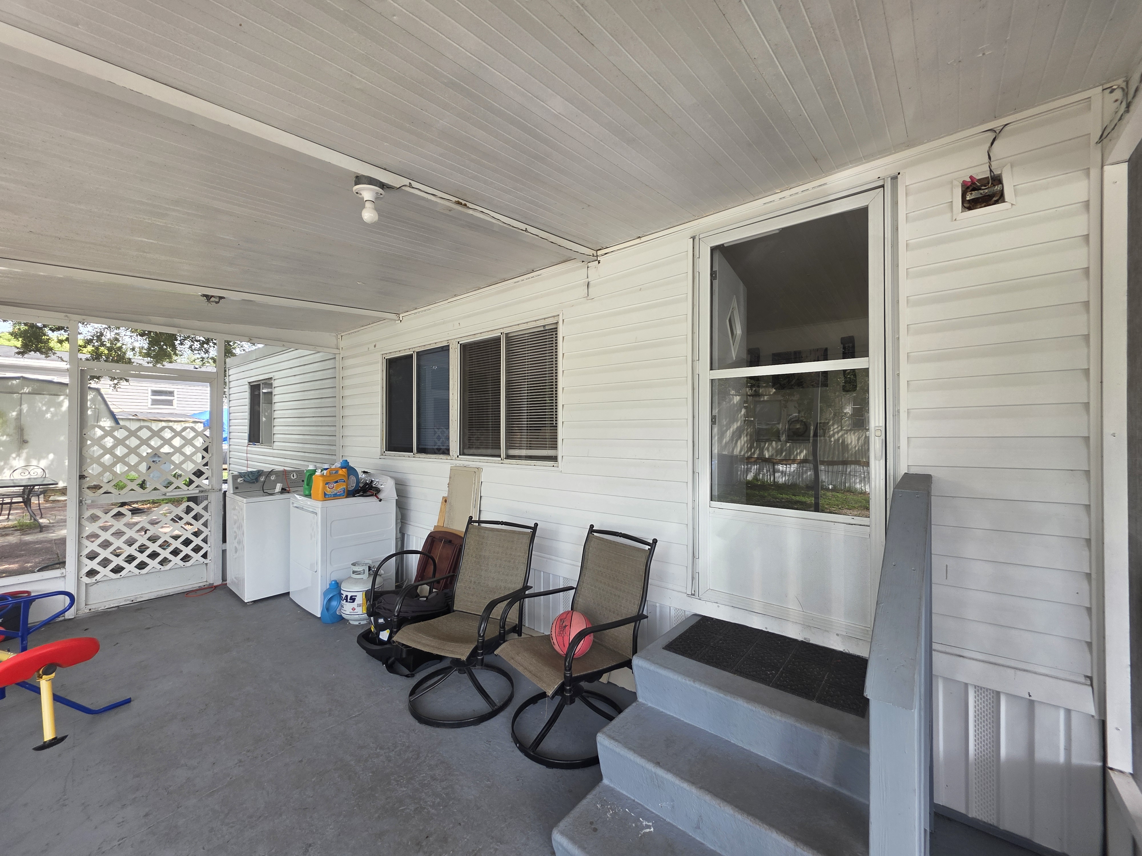 4519 Green Palm Lane, Lot 558, Tampa, Florida 33610, 3 Bedrooms Bedrooms, ,2 BathroomsBathrooms,All - Age Mobile Home,For Sale,Green Palm Lane, Lot 558,4056