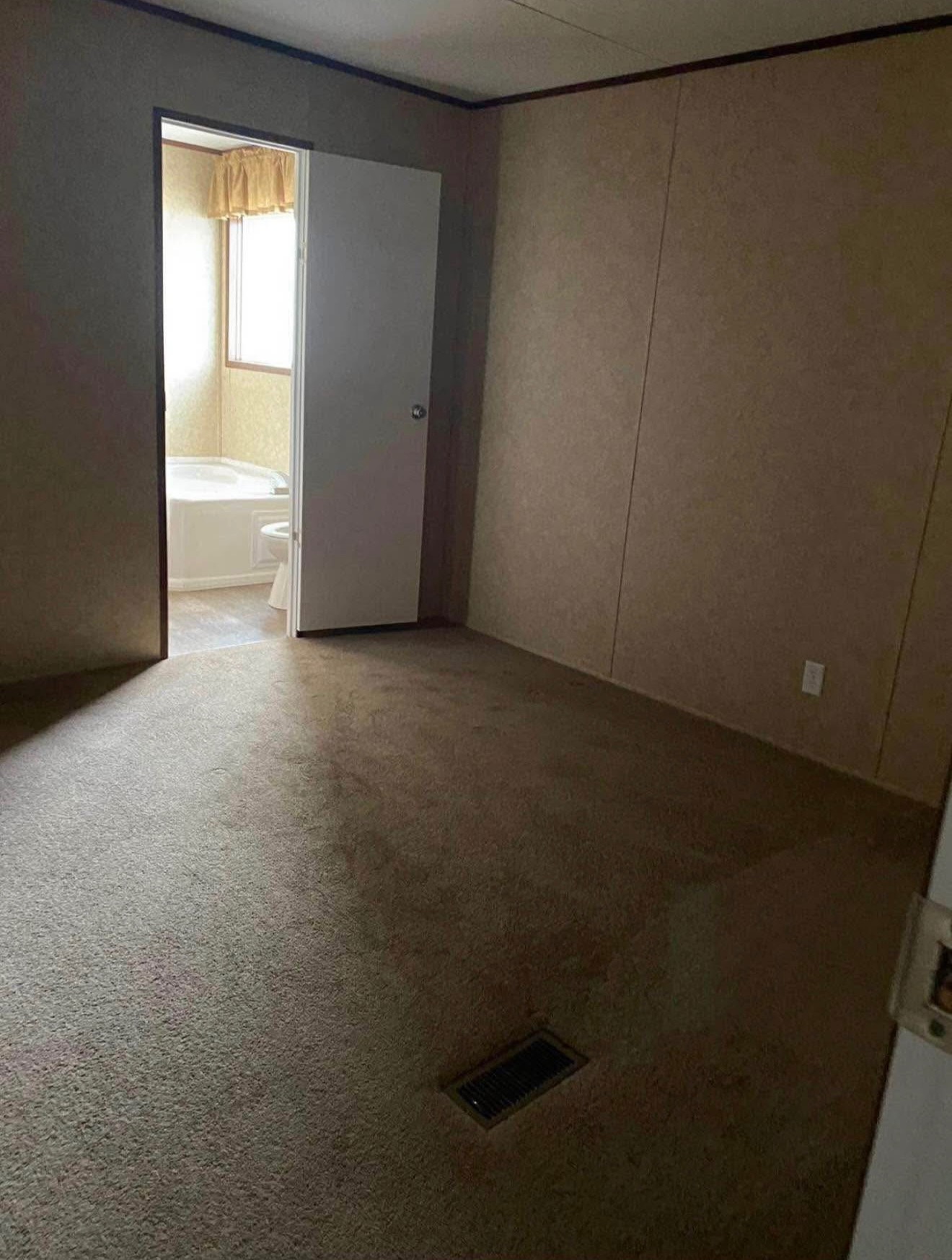 111 Avenue C South, Auburndale, Florida 33823, 3 Bedrooms Bedrooms, ,2 BathroomsBathrooms,All - Age Mobile Home,For Sale,Avenue C South,4059