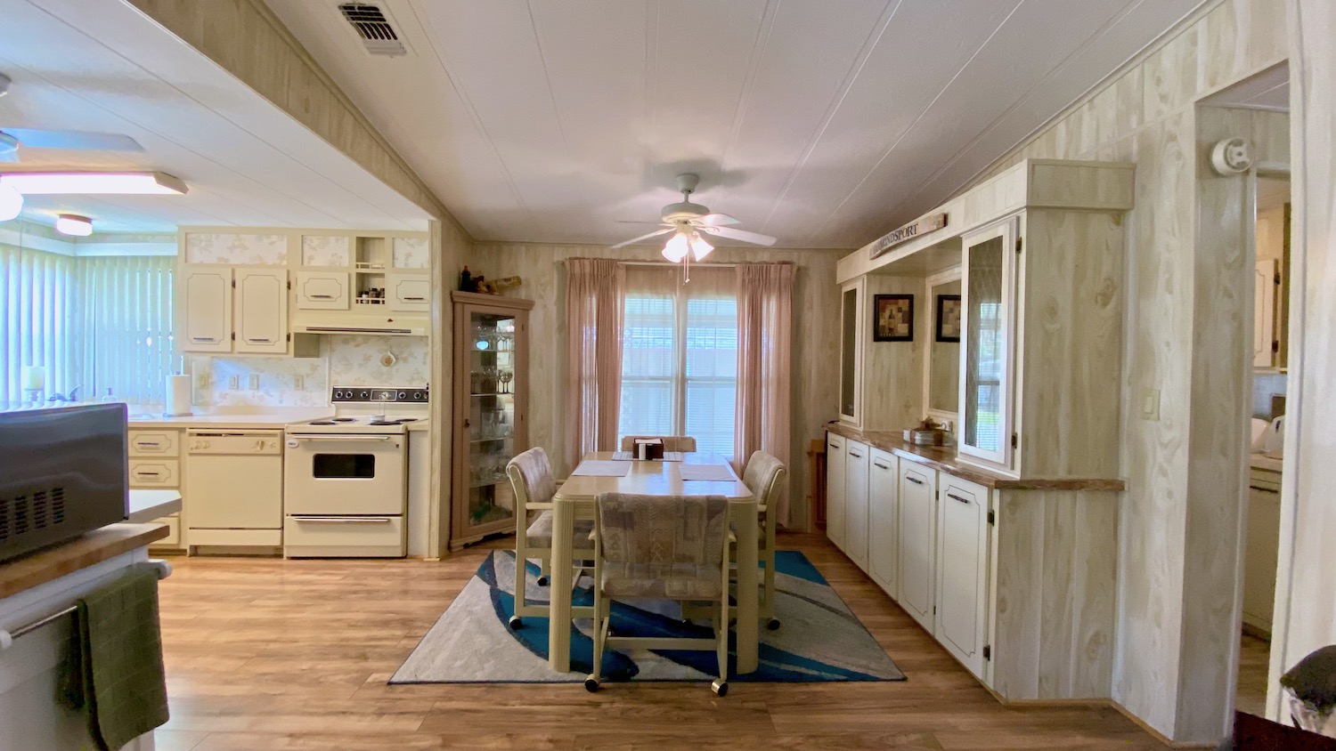 11649 Alepat Lane, Orlando, Florida 32836, 2 Bedrooms Bedrooms, ,2 BathroomsBathrooms,55-Plus Mobile Home,For Sale,Alepat Lane,4061