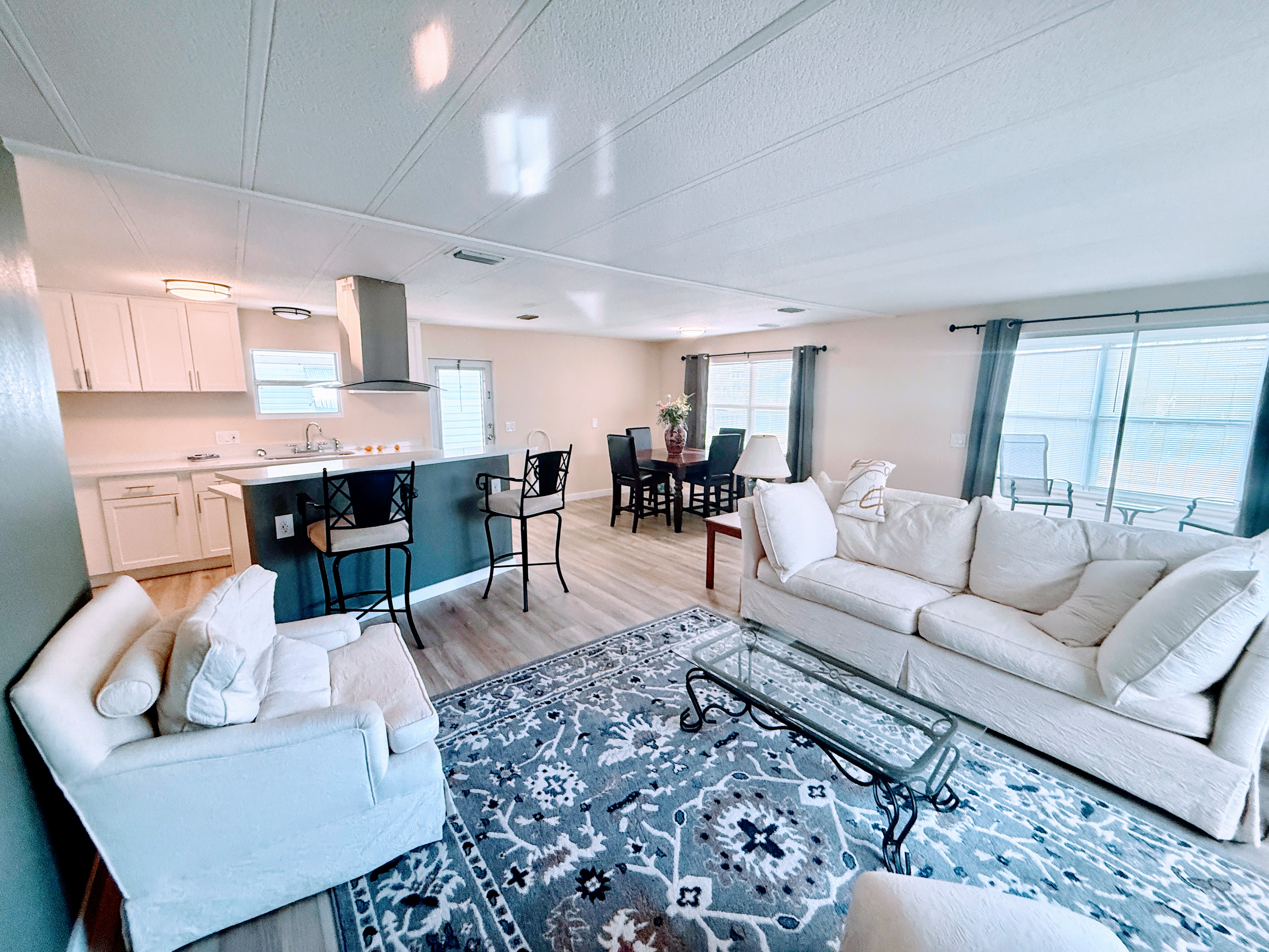 498 Red Wing Circle, Largo, Florida 33770, 2 Bedrooms Bedrooms, ,2 BathroomsBathrooms,55-Plus Mobile Home,For Sale,Red Wing Circle,4063