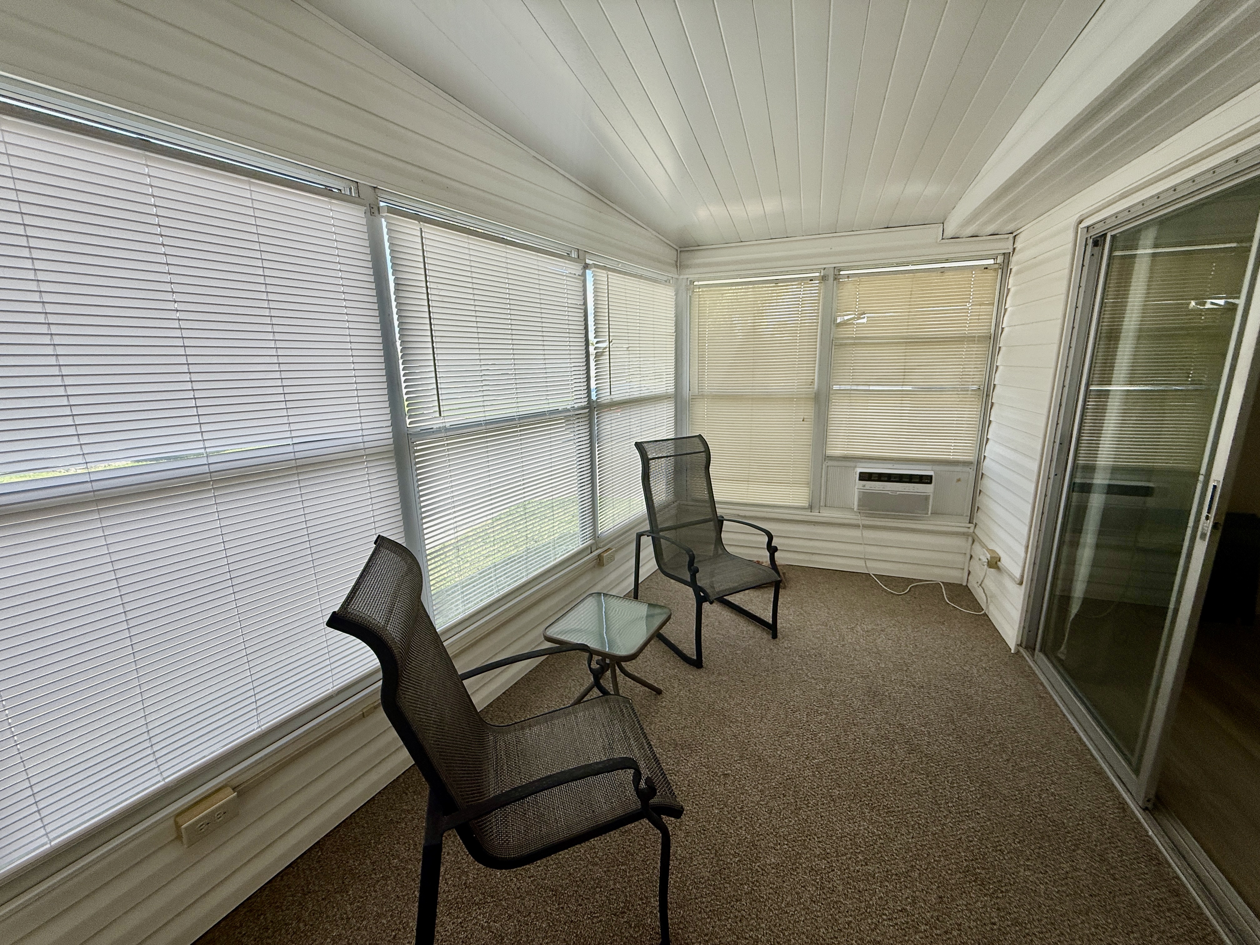 498 Red Wing Circle, Largo, Florida 33770, 2 Bedrooms Bedrooms, ,2 BathroomsBathrooms,55-Plus Mobile Home,For Sale,Red Wing Circle,4063