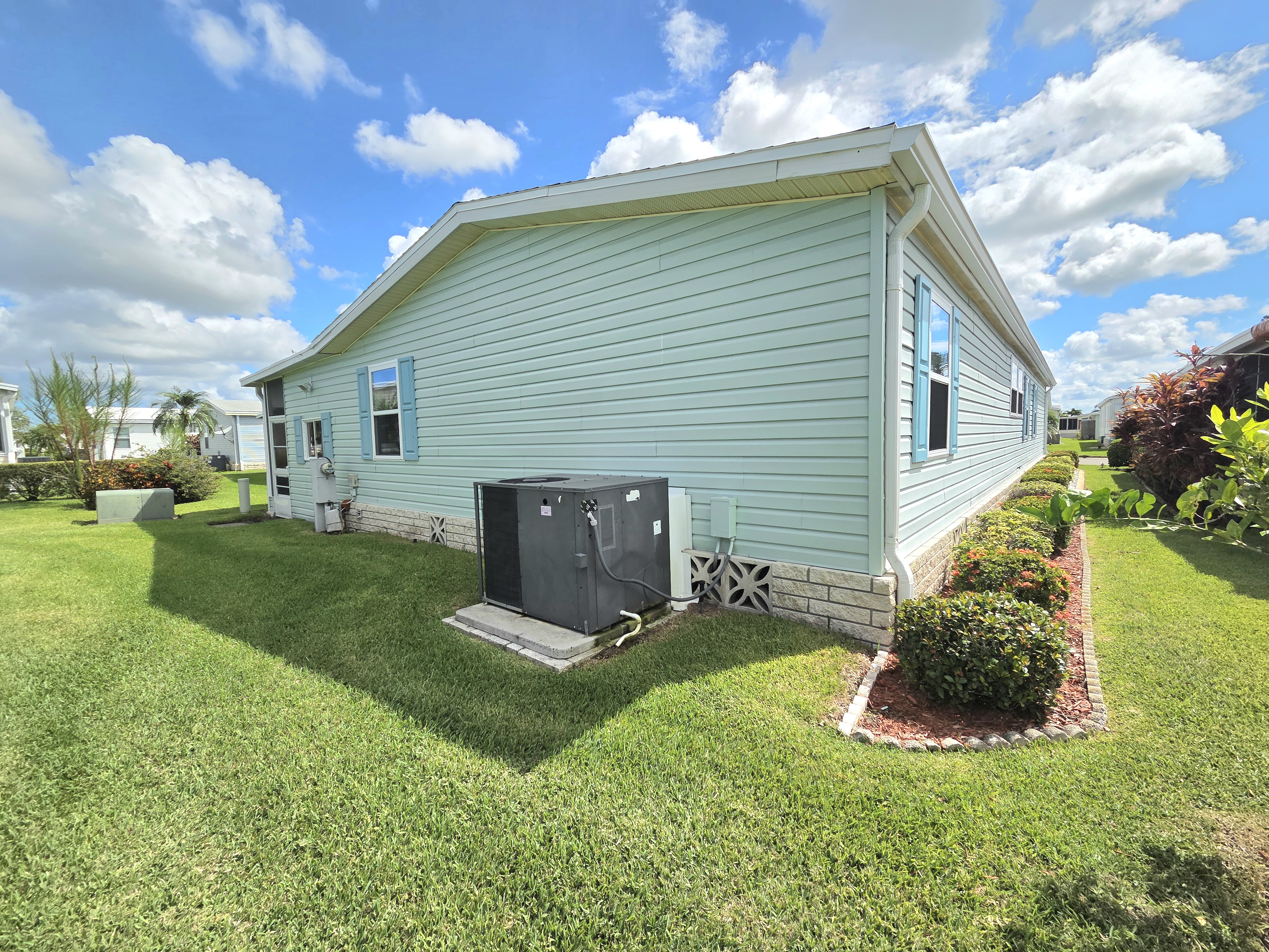 8609 27th Avenue East, Palmetto, Florida 34221, 3 Bedrooms Bedrooms, ,2 BathroomsBathrooms,55-Plus Mobile Home,For Sale,27th Avenue East,4065