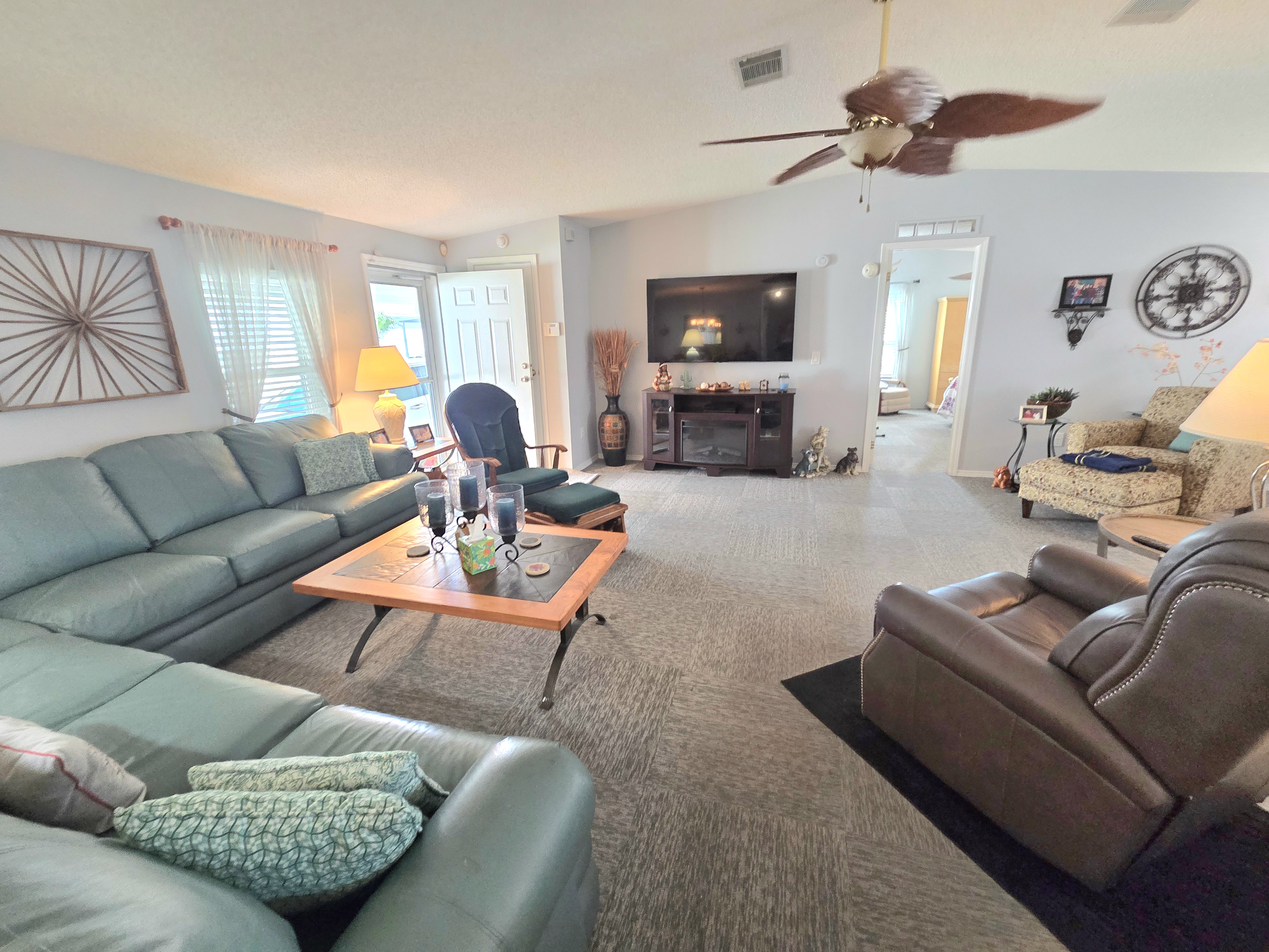8609 27th Avenue East, Palmetto, Florida 34221, 3 Bedrooms Bedrooms, ,2 BathroomsBathrooms,55-Plus Mobile Home,For Sale,27th Avenue East,4065