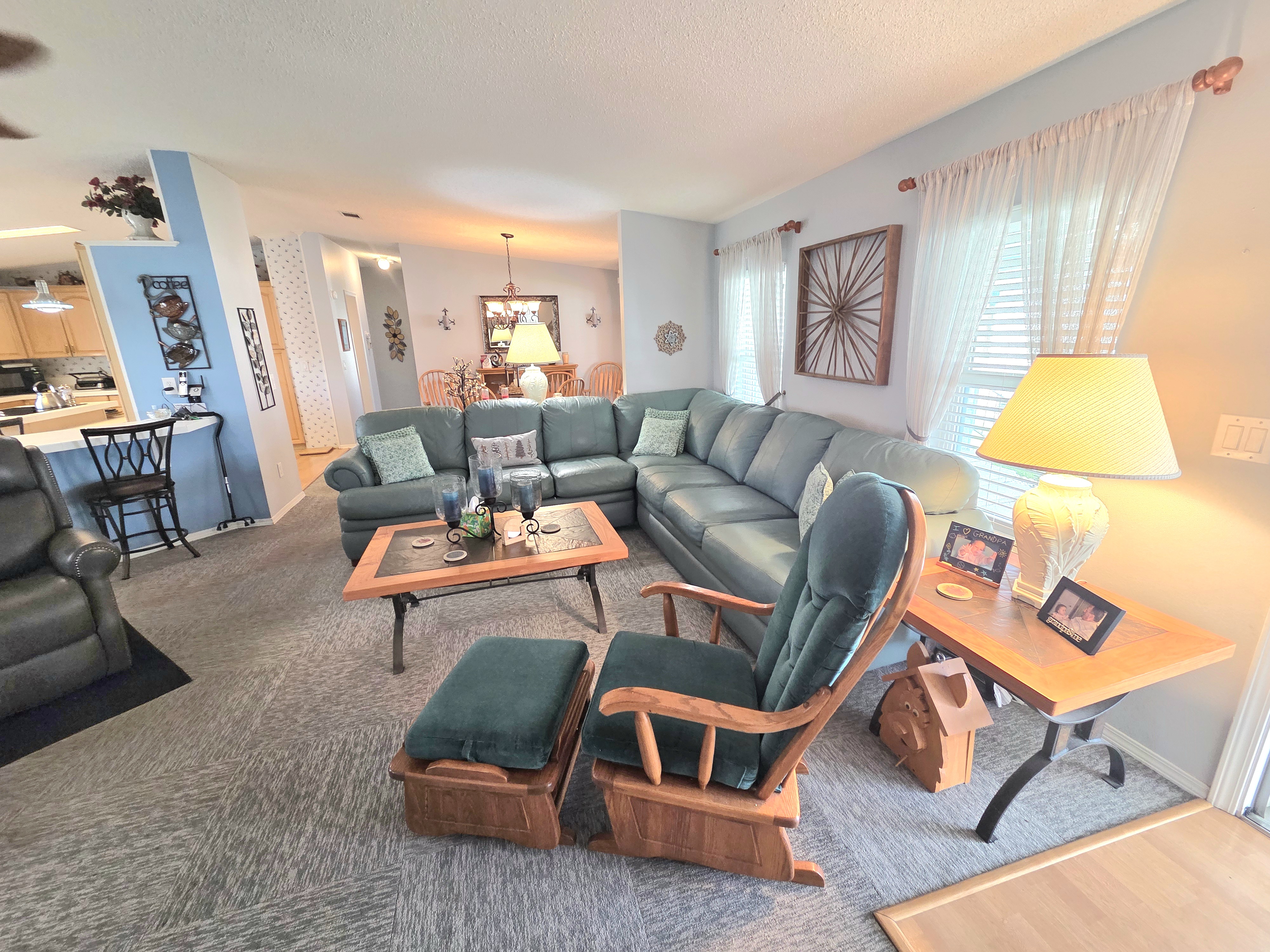 8609 27th Avenue East, Palmetto, Florida 34221, 3 Bedrooms Bedrooms, ,2 BathroomsBathrooms,55-Plus Mobile Home,For Sale,27th Avenue East,4065