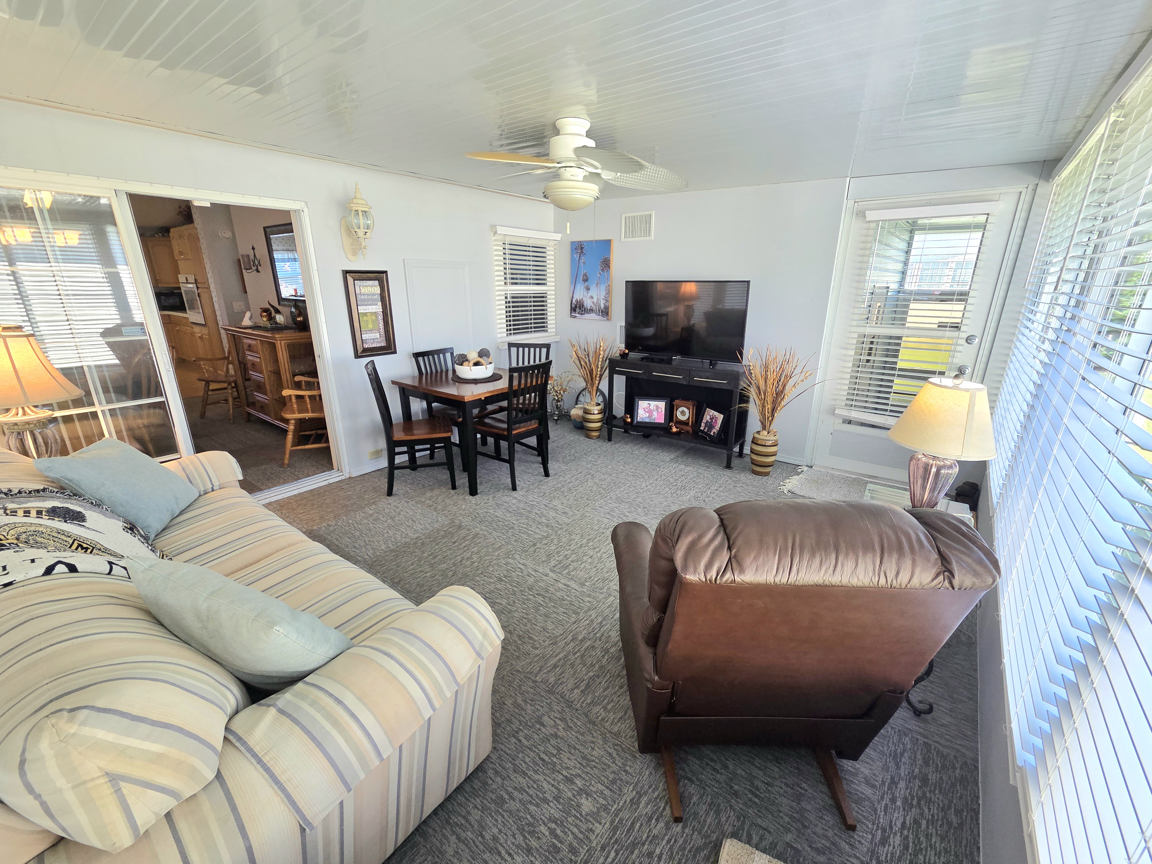 8609 27th Avenue East, Palmetto, Florida 34221, 3 Bedrooms Bedrooms, ,2 BathroomsBathrooms,55-Plus Mobile Home,For Sale,27th Avenue East,4065