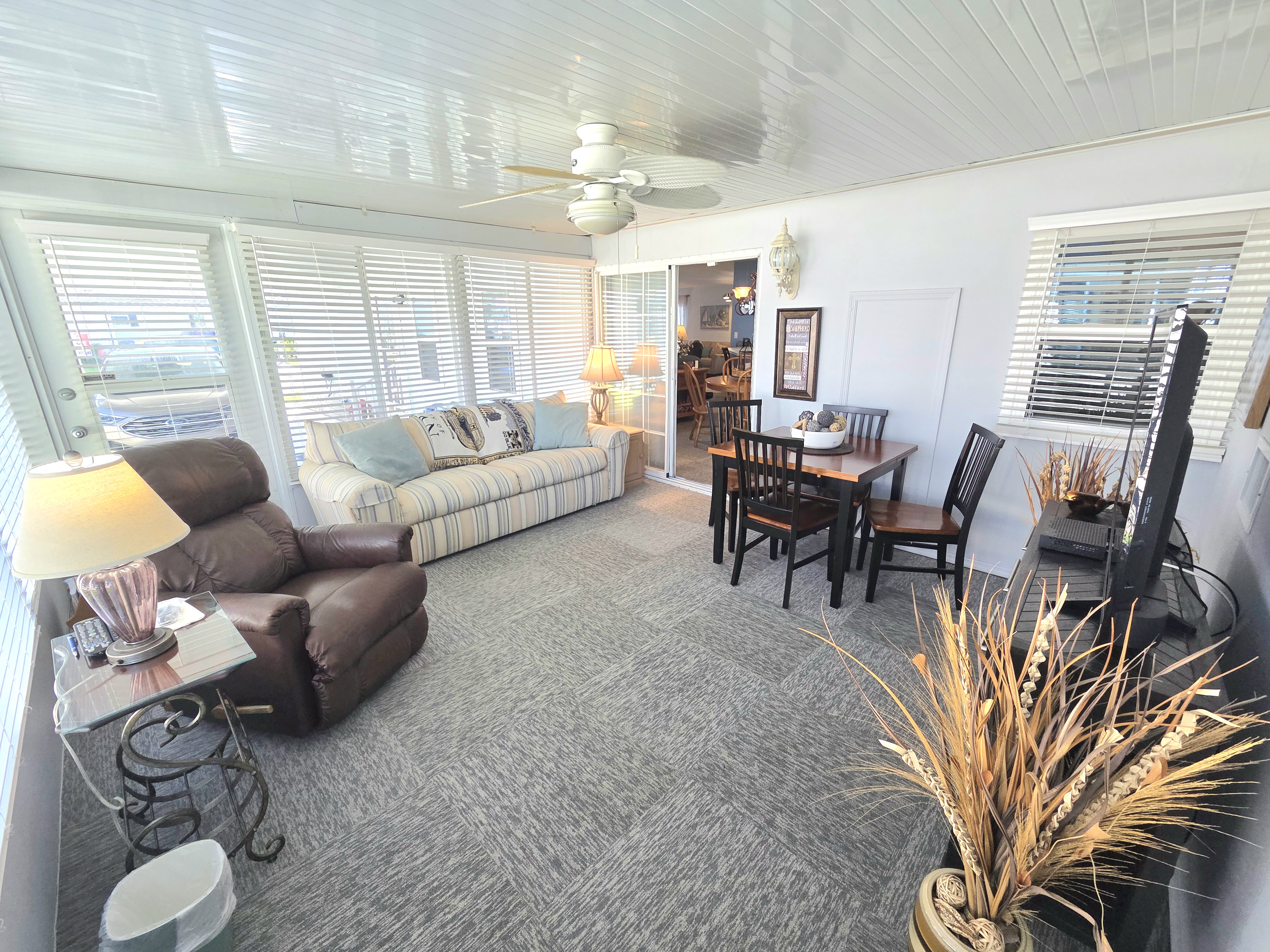 8609 27th Avenue East, Palmetto, Florida 34221, 3 Bedrooms Bedrooms, ,2 BathroomsBathrooms,55-Plus Mobile Home,For Sale,27th Avenue East,4065