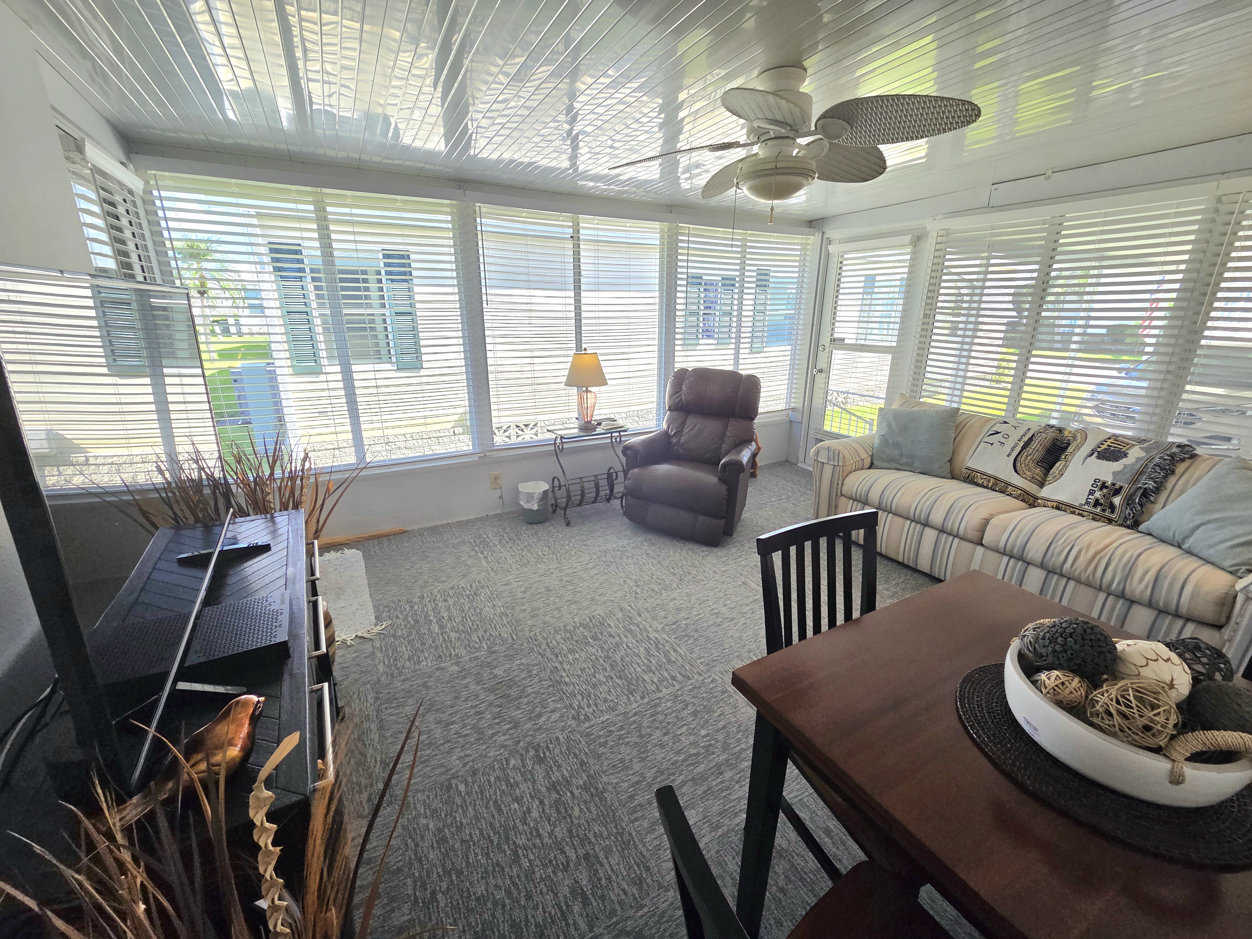 8609 27th Avenue East, Palmetto, Florida 34221, 3 Bedrooms Bedrooms, ,2 BathroomsBathrooms,55-Plus Mobile Home,For Sale,27th Avenue East,4065