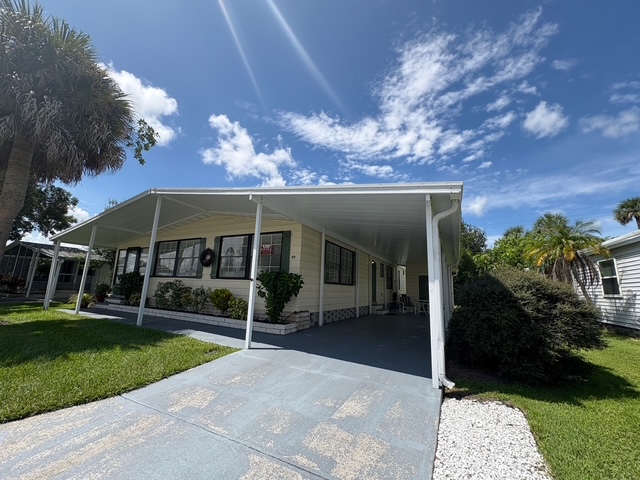 7300 20th St, Lot 69, Vero Beach, Florida 32966, 2 Bedrooms Bedrooms, ,2 BathroomsBathrooms,55-Plus Mobile Home,For Sale,20th St, Lot 69,4071