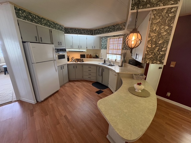 7300 20th St, Lot 69, Vero Beach, Florida 32966, 2 Bedrooms Bedrooms, ,2 BathroomsBathrooms,55-Plus Mobile Home,For Sale,20th St, Lot 69,4071