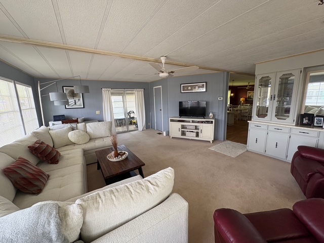 7300 20th St, Lot 69, Vero Beach, Florida 32966, 2 Bedrooms Bedrooms, ,2 BathroomsBathrooms,55-Plus Mobile Home,For Sale,20th St, Lot 69,4071