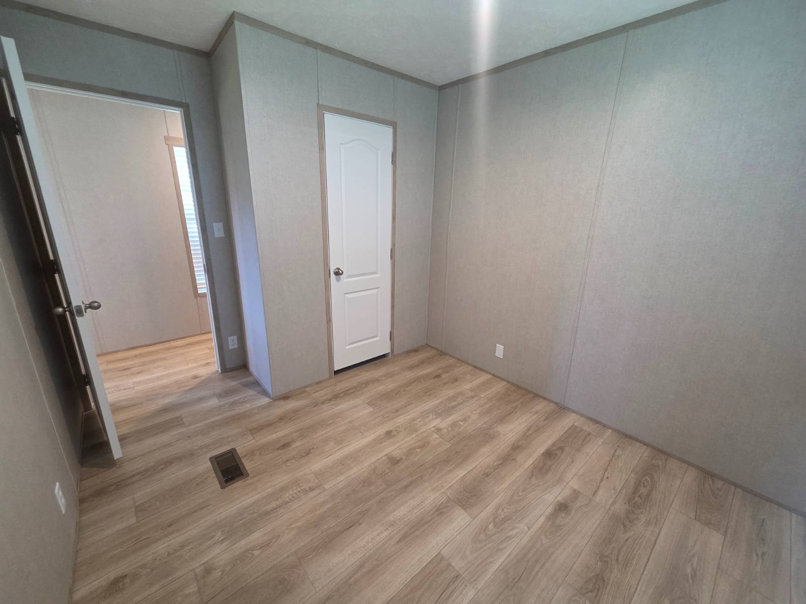 603 63rd Avenue West, Site S11, Bradenton, Florida 34207, 2 Bedrooms Bedrooms, ,2 BathroomsBathrooms,55-Plus Mobile Home,For Rent,63rd Avenue West, Site S11,4073