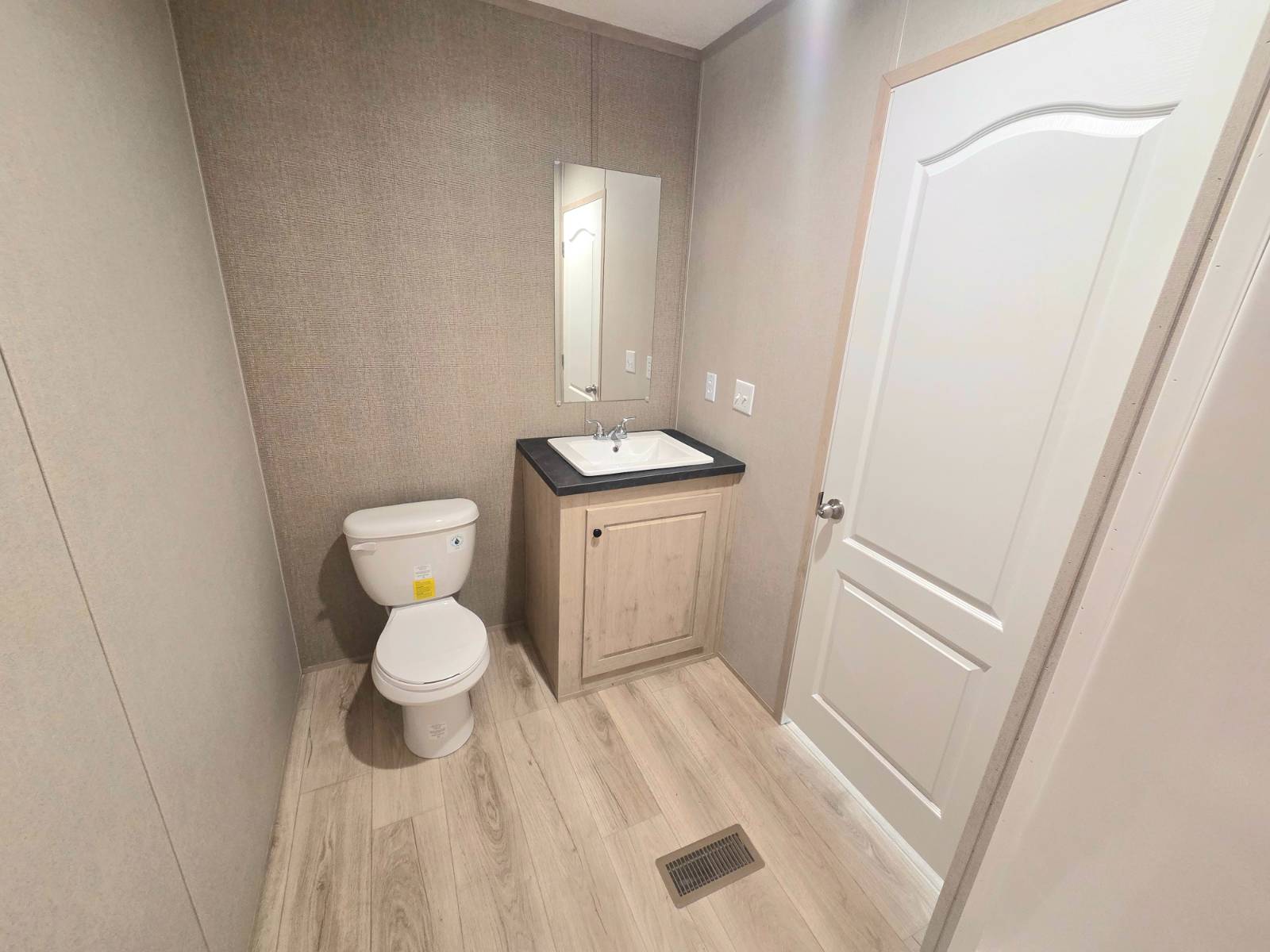 603 63rd Avenue West, Site S11, Bradenton, Florida 34207, 2 Bedrooms Bedrooms, ,2 BathroomsBathrooms,55-Plus Mobile Home,For Rent,63rd Avenue West, Site S11,4073