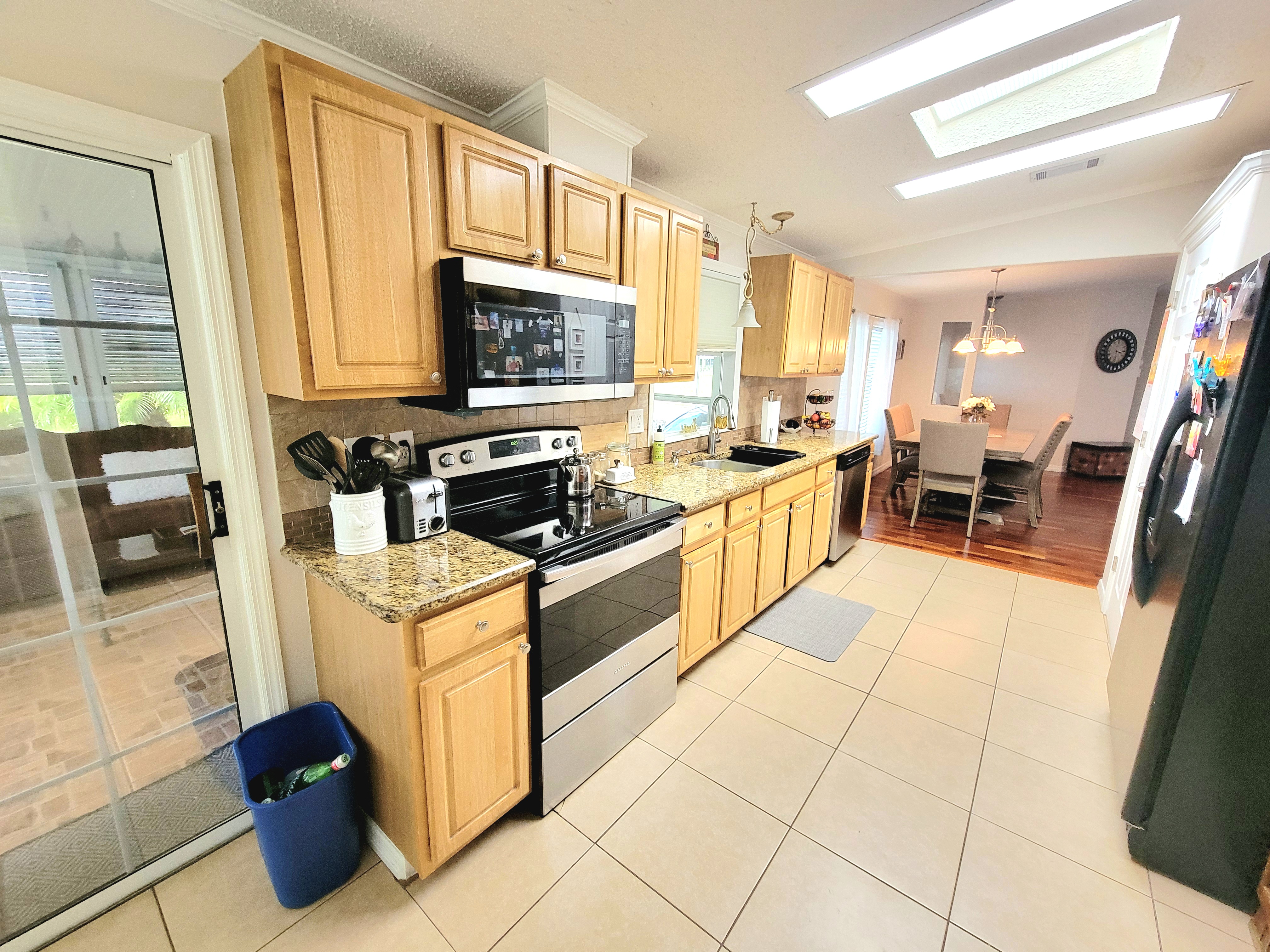 136 Palm Blvd, Parrish, Florida 34219, 3 Bedrooms Bedrooms, ,2 BathroomsBathrooms,55-Plus Mobile Home,For Sale,Palm Blvd,4075