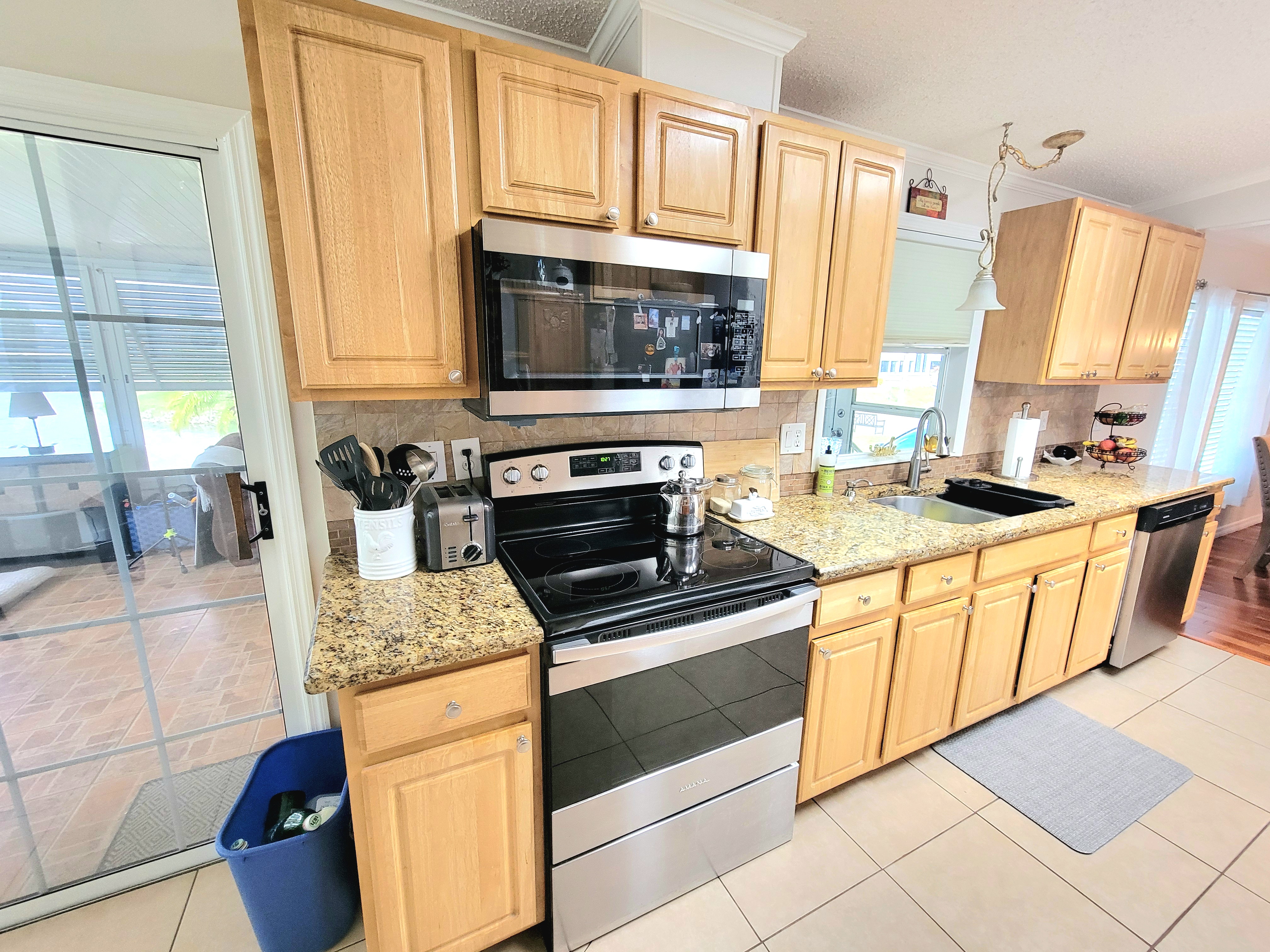 136 Palm Blvd, Parrish, Florida 34219, 3 Bedrooms Bedrooms, ,2 BathroomsBathrooms,55-Plus Mobile Home,For Sale,Palm Blvd,4075