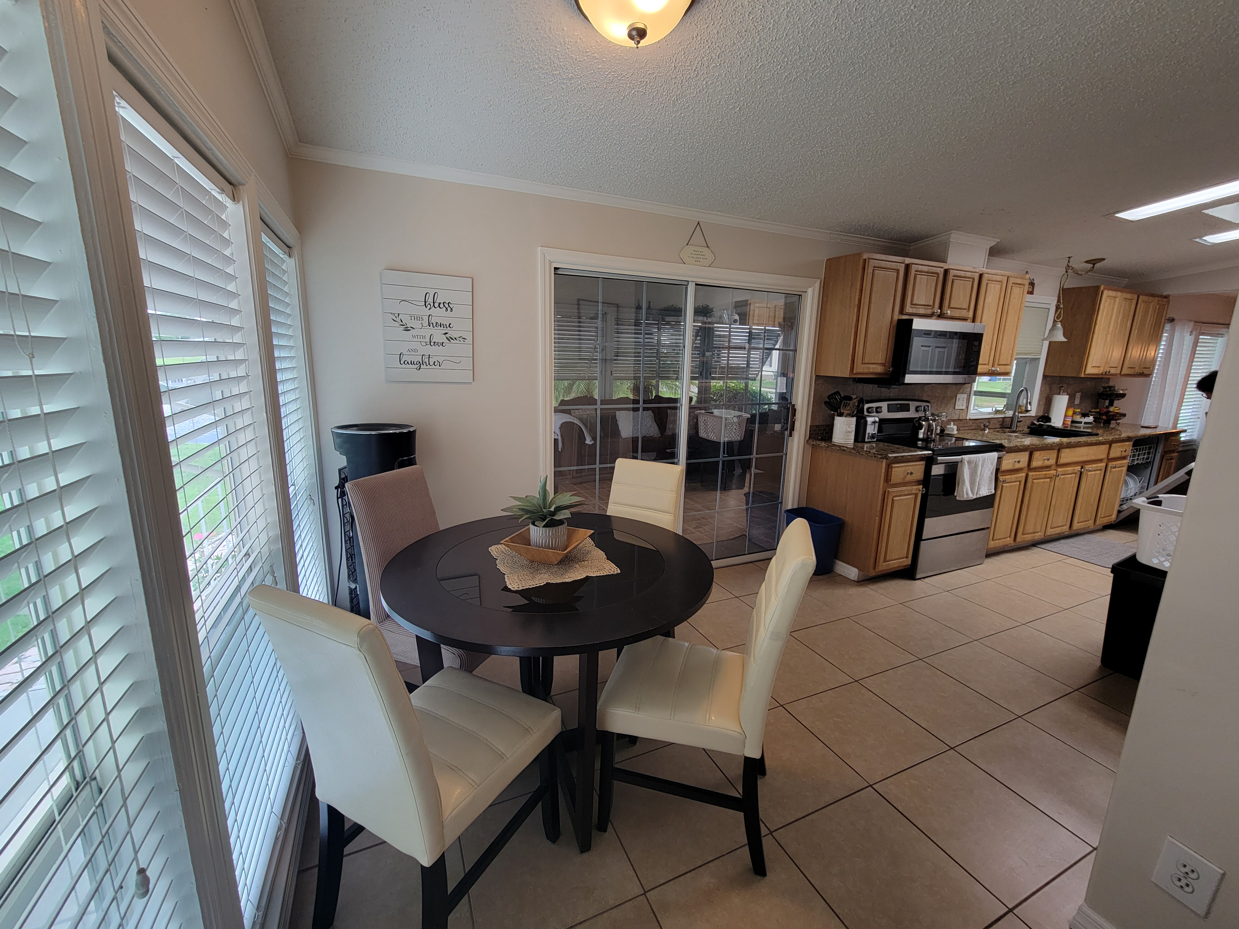 136 Palm Blvd, Parrish, Florida 34219, 3 Bedrooms Bedrooms, ,2 BathroomsBathrooms,55-Plus Mobile Home,For Sale,Palm Blvd,4075