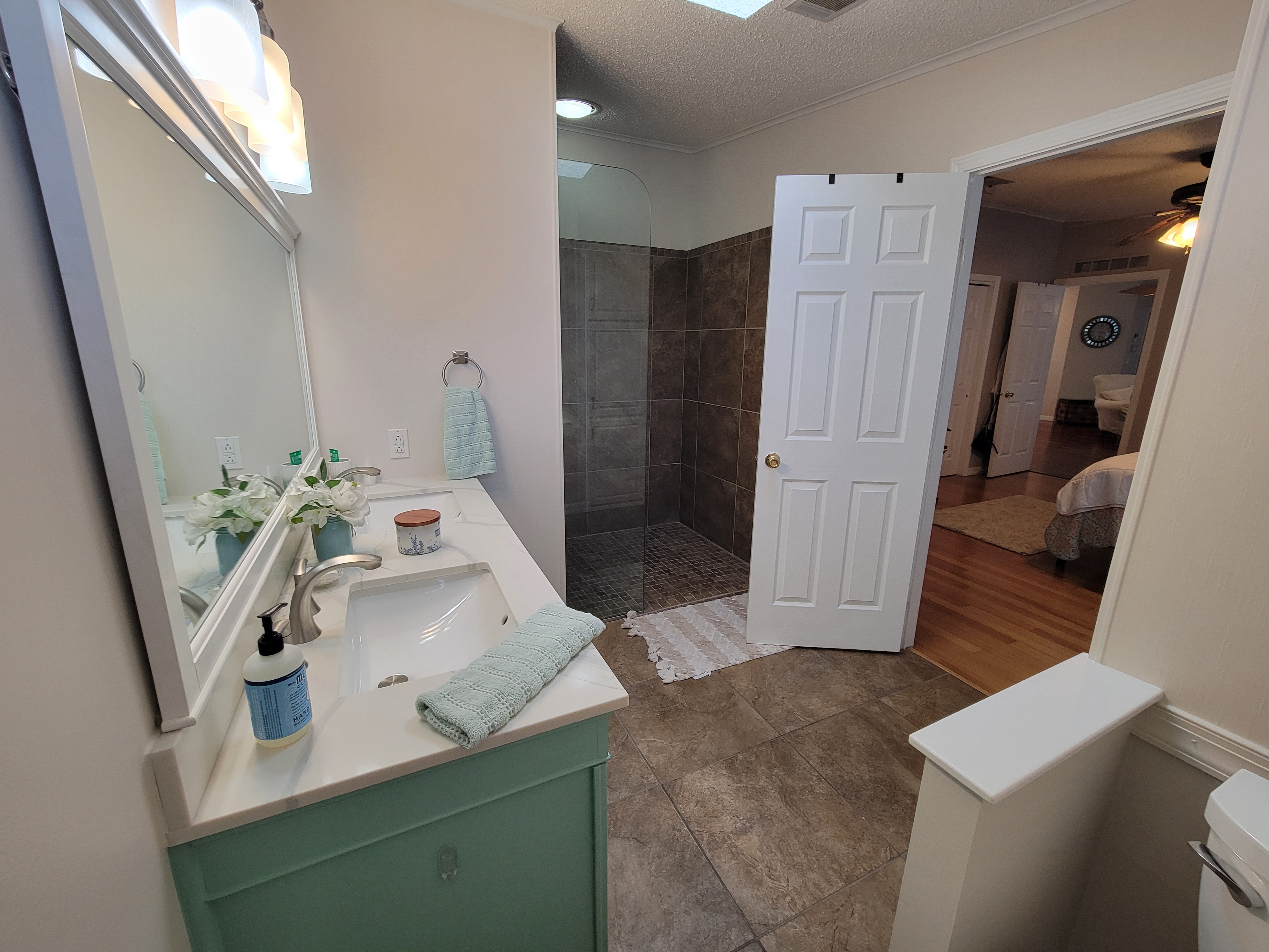 136 Palm Blvd, Parrish, Florida 34219, 3 Bedrooms Bedrooms, ,2 BathroomsBathrooms,55-Plus Mobile Home,For Sale,Palm Blvd,4075