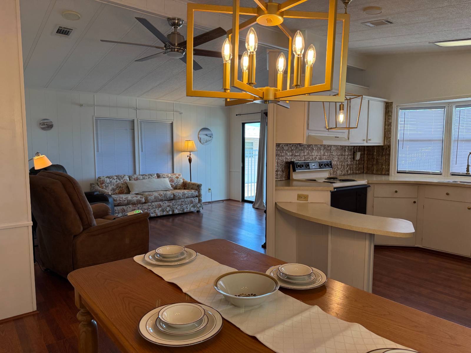 508 44th Avenue East, Lot K3, Bradenton, Florida 34203, 2 Bedrooms Bedrooms, ,2 BathroomsBathrooms,55-Plus Mobile Home,Open House,44th Avenue East, Lot K3,4083