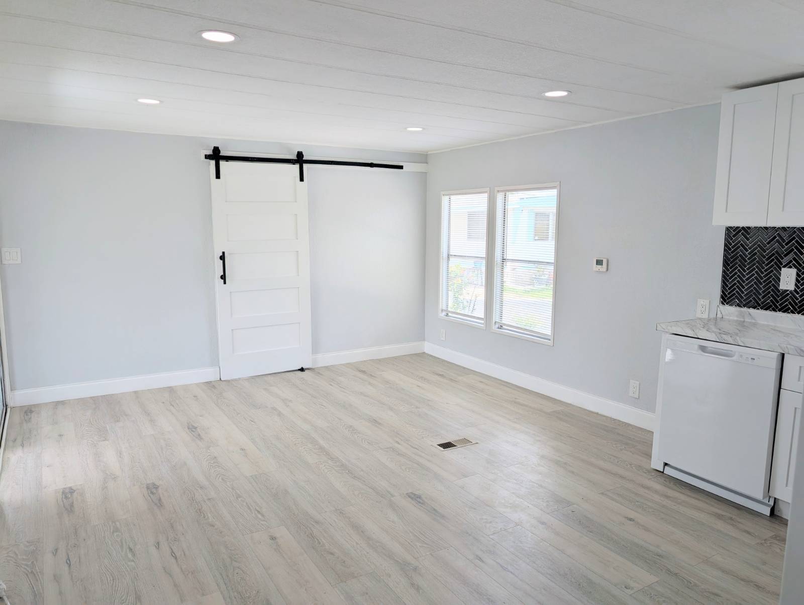 3565 58th Avenue N, Lot 140, St Petersburg, Florida 33714, 2 Bedrooms Bedrooms, ,2 BathroomsBathrooms,55-Plus Mobile Home,For Sale,58th Avenue N, Lot 140,4084