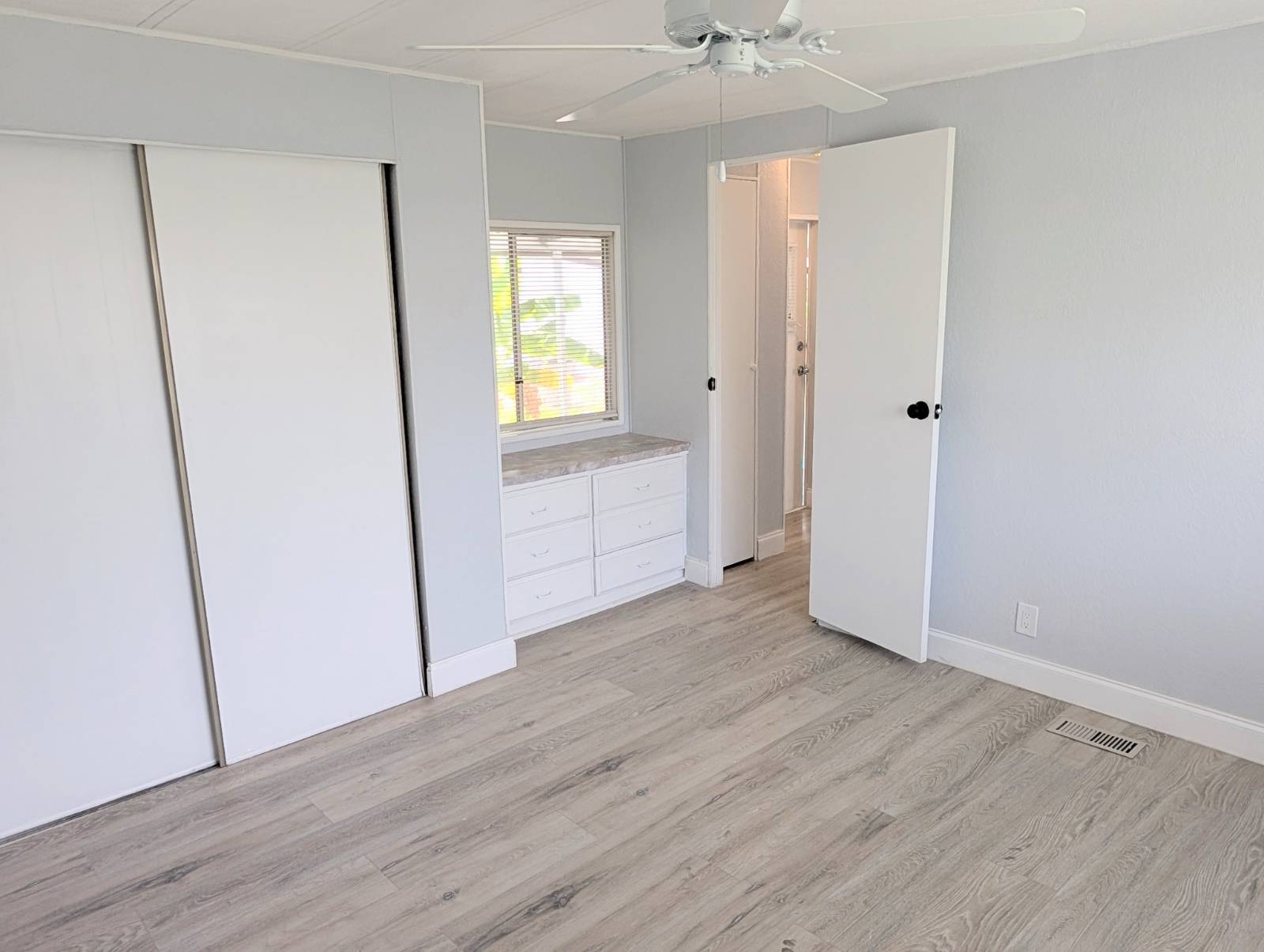 3565 58th Avenue N, Lot 140, St Petersburg, Florida 33714, 2 Bedrooms Bedrooms, ,2 BathroomsBathrooms,55-Plus Mobile Home,For Sale,58th Avenue N, Lot 140,4084