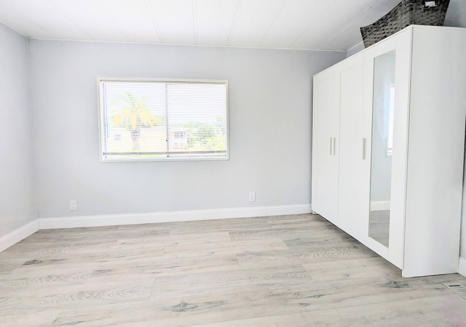 3565 58th Avenue N, Lot 140, St Petersburg, Florida 33714, 2 Bedrooms Bedrooms, ,2 BathroomsBathrooms,55-Plus Mobile Home,For Sale,58th Avenue N, Lot 140,4084