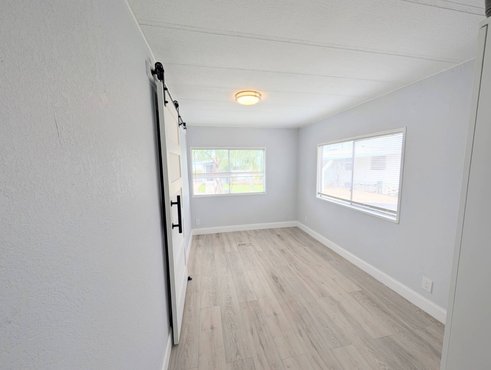 3565 58th Avenue N, Lot 140, St Petersburg, Florida 33714, 2 Bedrooms Bedrooms, ,2 BathroomsBathrooms,55-Plus Mobile Home,For Sale,58th Avenue N, Lot 140,4084