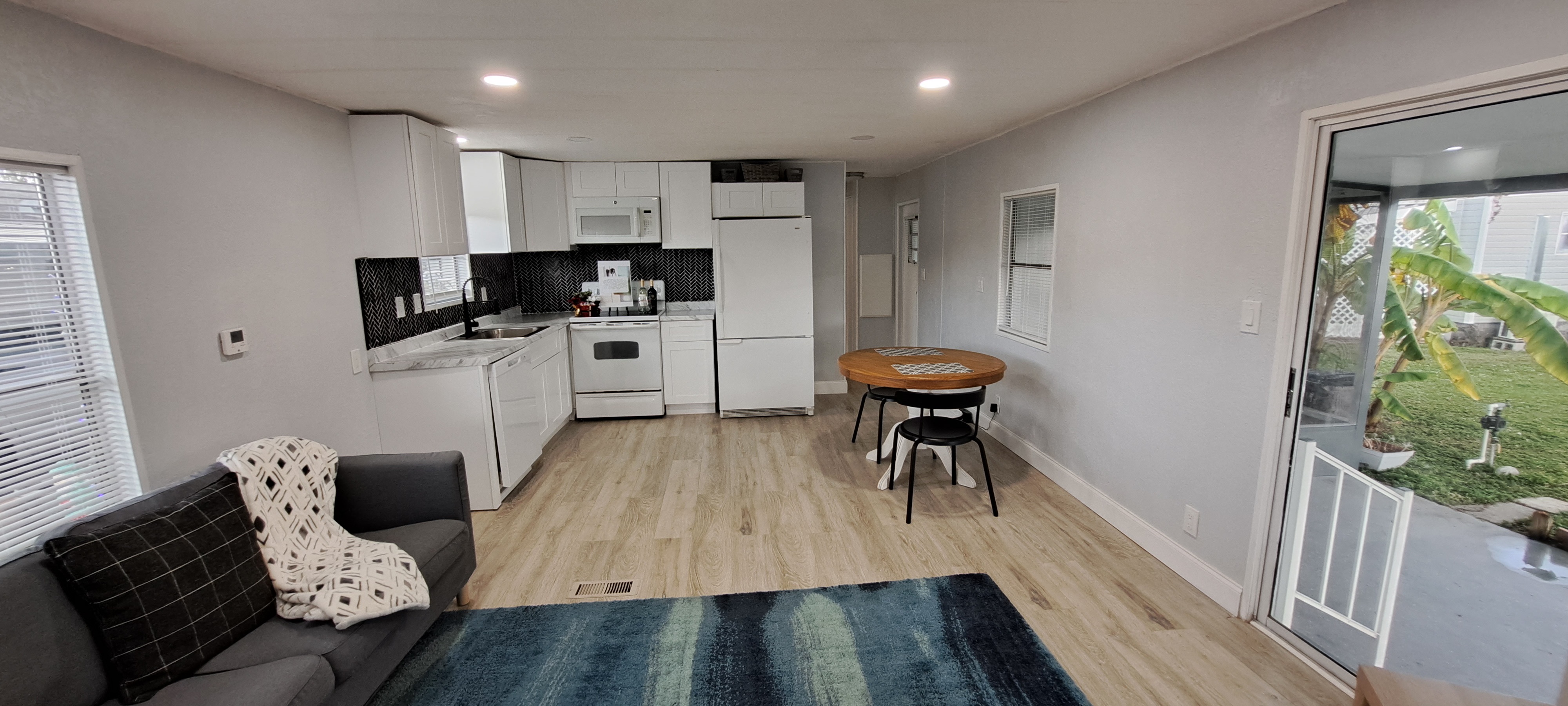 3565 58th Avenue N, Lot 140, St Petersburg, Florida 33714, 2 Bedrooms Bedrooms, ,2 BathroomsBathrooms,55-Plus Mobile Home,For Sale,58th Avenue N, Lot 140,4084