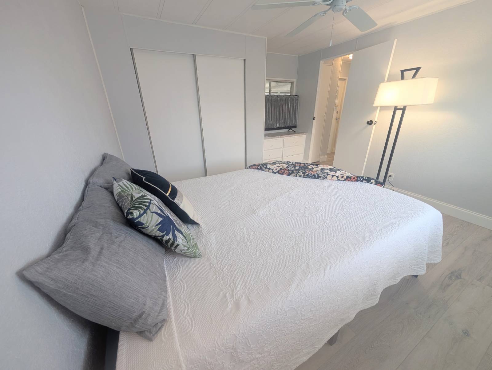 3565 58th Avenue N, Lot 140, St Petersburg, Florida 33714, 2 Bedrooms Bedrooms, ,2 BathroomsBathrooms,55-Plus Mobile Home,For Sale,58th Avenue N, Lot 140,4084