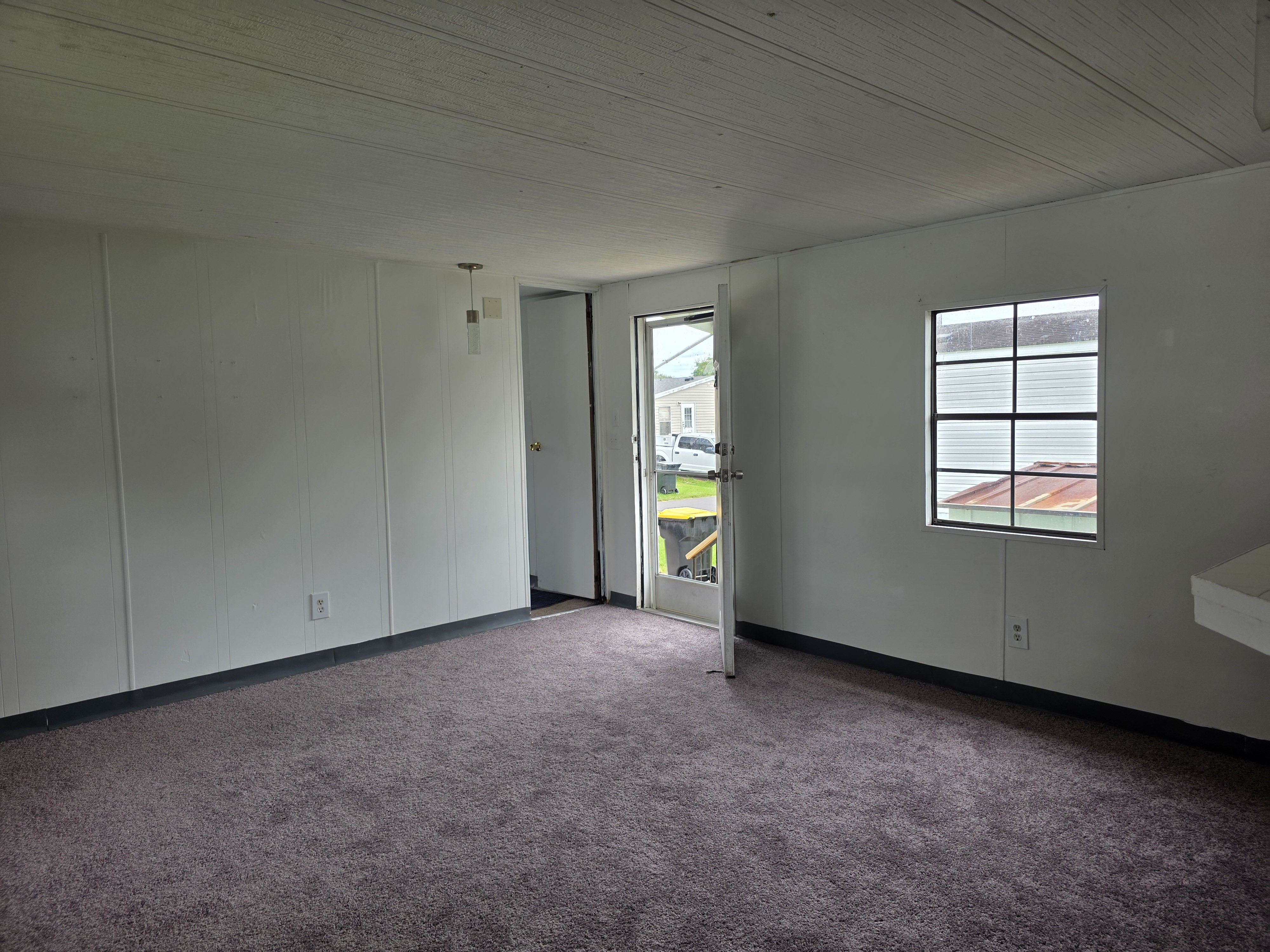 1234 Reynolds Road, Lot 108, Lakeland, Florida 33801, 3 Bedrooms Bedrooms, ,2 BathroomsBathrooms,All - Age Mobile Home,For Sale,Reynolds Road, Lot 108,4085
