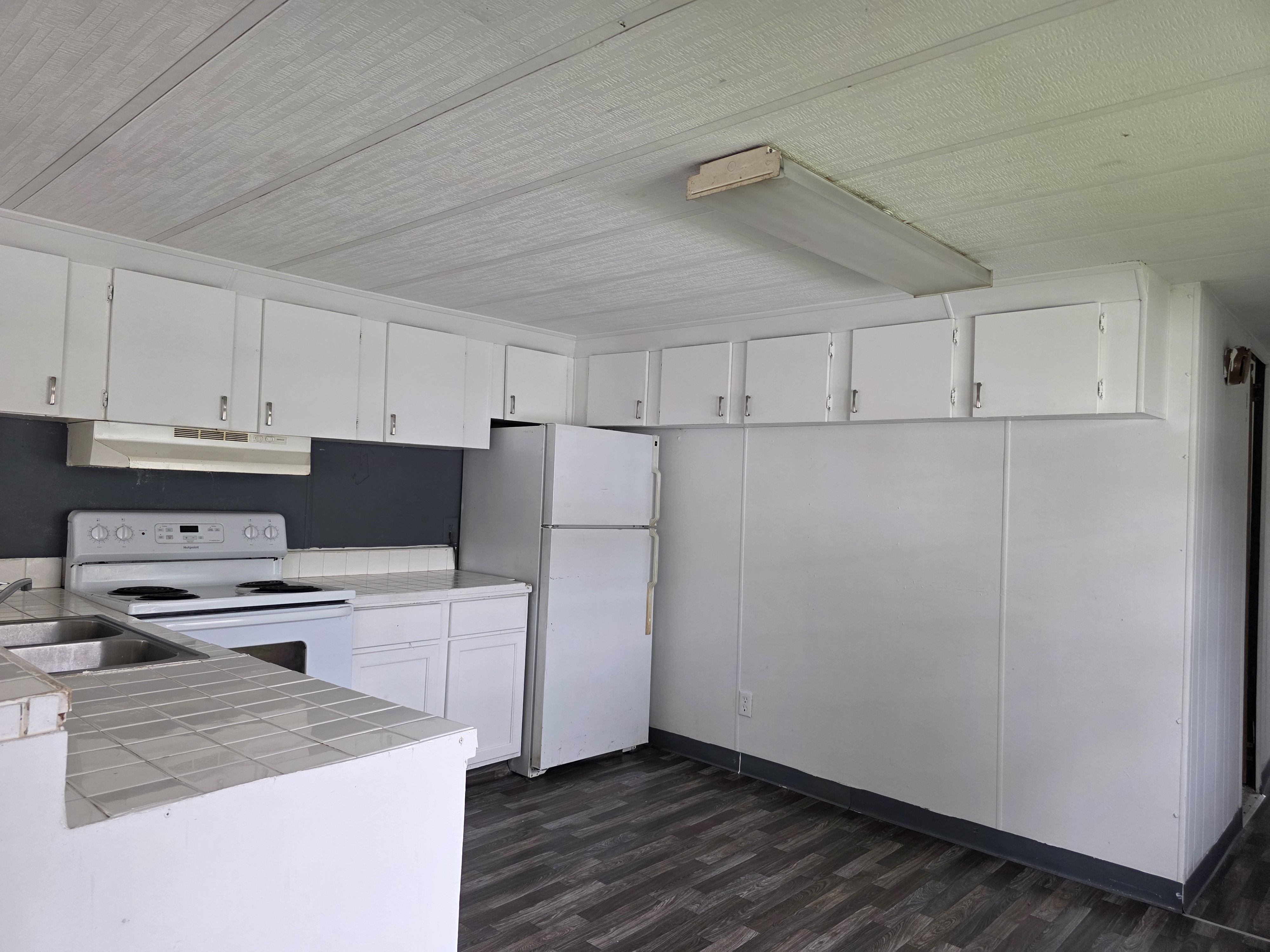 1234 Reynolds Road, Lot 108, Lakeland, Florida 33801, 3 Bedrooms Bedrooms, ,2 BathroomsBathrooms,All - Age Mobile Home,For Sale,Reynolds Road, Lot 108,4085