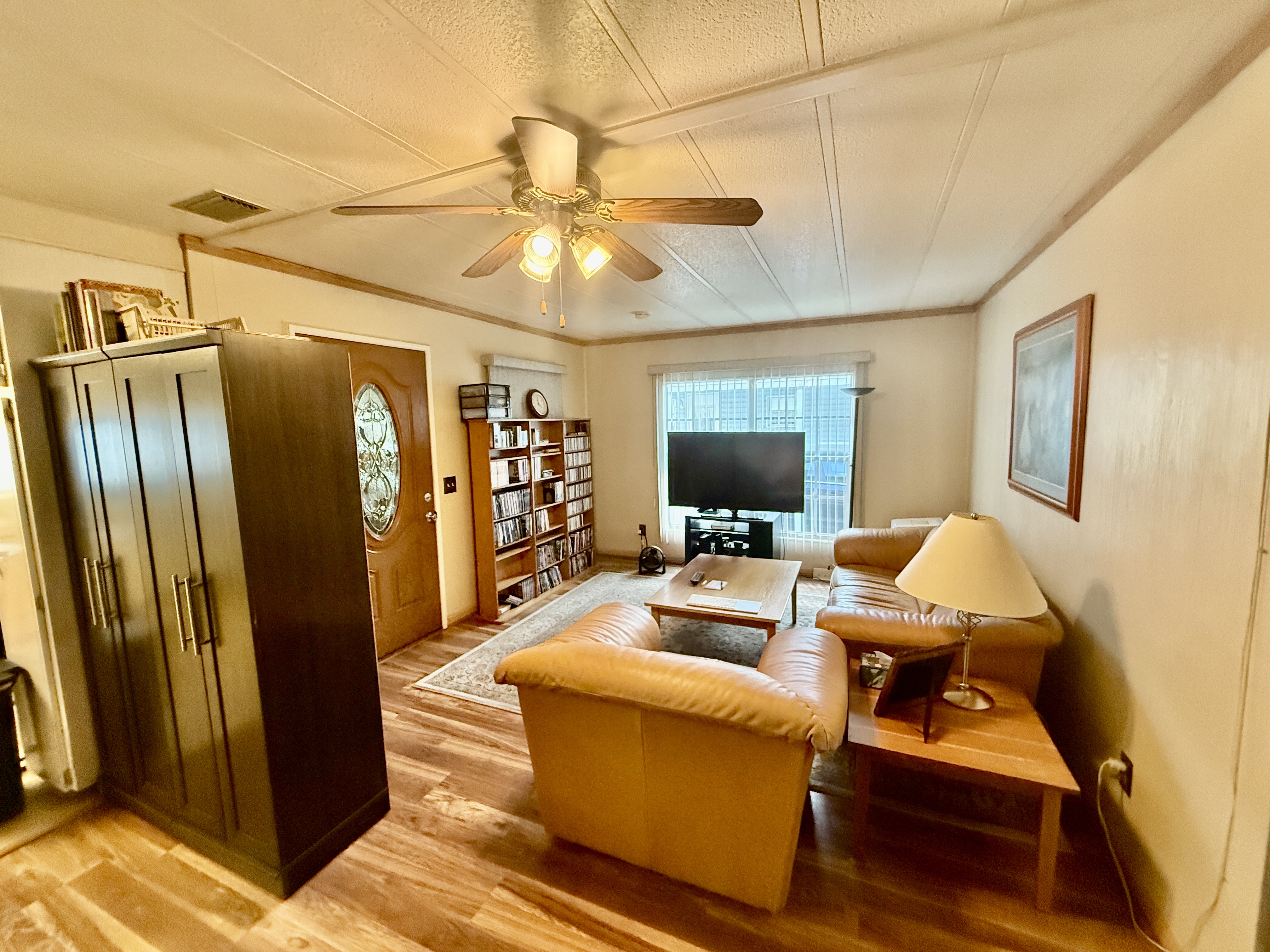 464 Golden Gate Drive, Largo, Florida 33770, 2 Bedrooms Bedrooms, ,2 BathroomsBathrooms,55-Plus Mobile Home,For Sale,Golden Gate Drive,4090