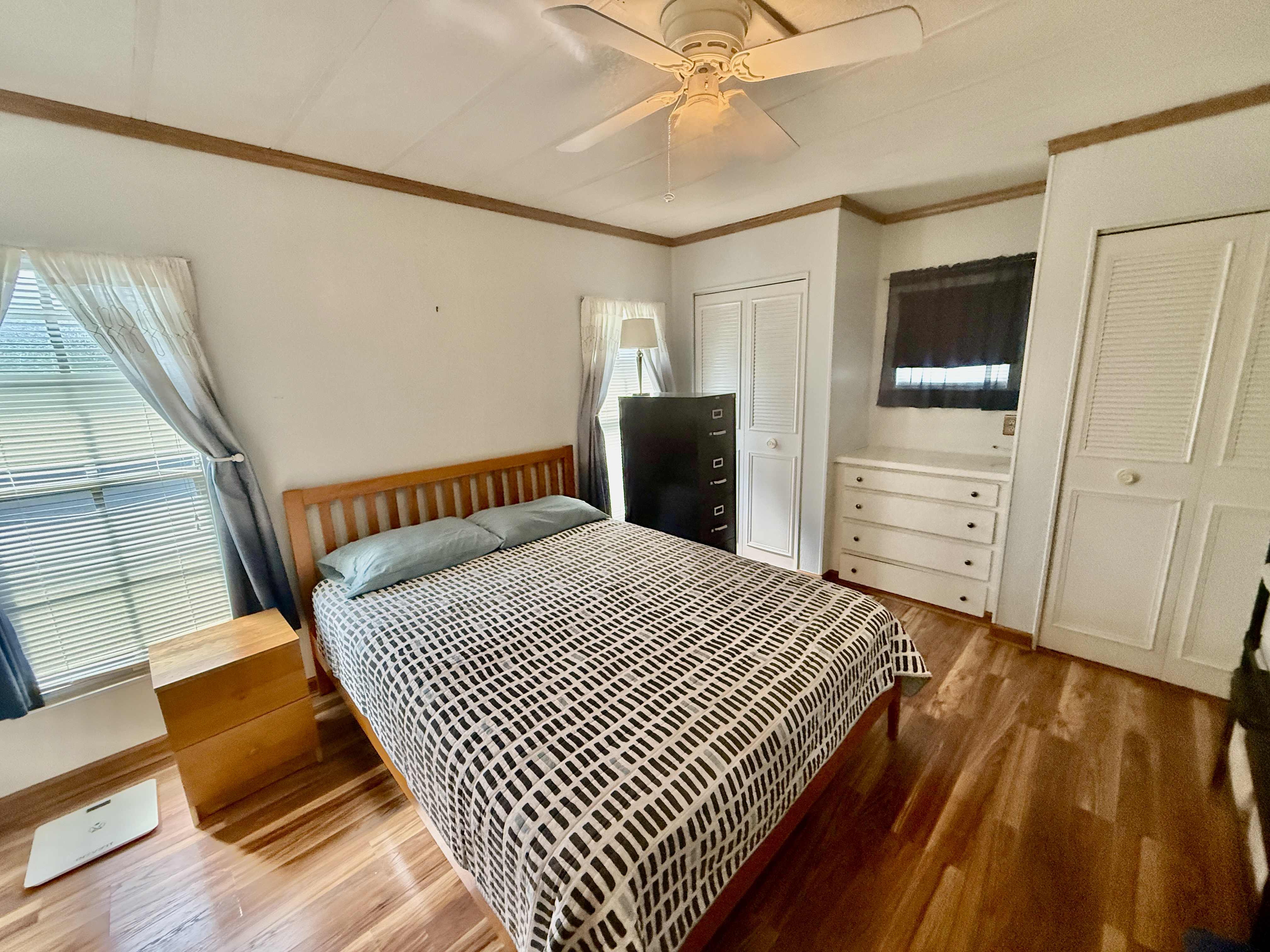 464 Golden Gate Drive, Largo, Florida 33770, 2 Bedrooms Bedrooms, ,2 BathroomsBathrooms,55-Plus Mobile Home,For Sale,Golden Gate Drive,4090