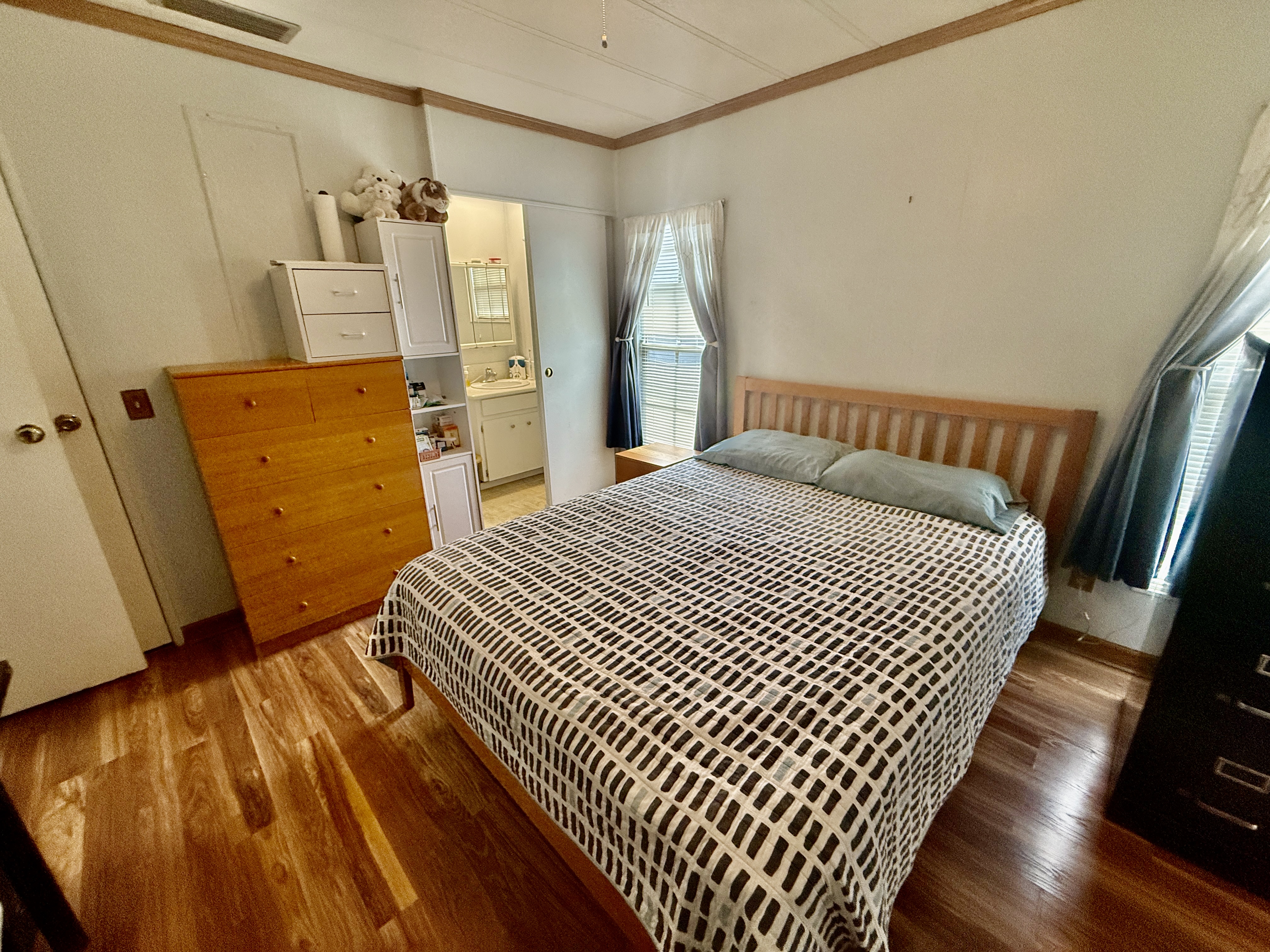 464 Golden Gate Drive, Largo, Florida 33770, 2 Bedrooms Bedrooms, ,2 BathroomsBathrooms,55-Plus Mobile Home,For Sale,Golden Gate Drive,4090