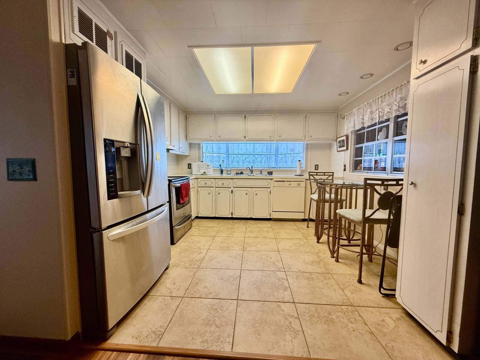 464 Golden Gate Drive, Largo, Florida 33770, 2 Bedrooms Bedrooms, ,2 BathroomsBathrooms,55-Plus Mobile Home,For Sale,Golden Gate Drive,4090