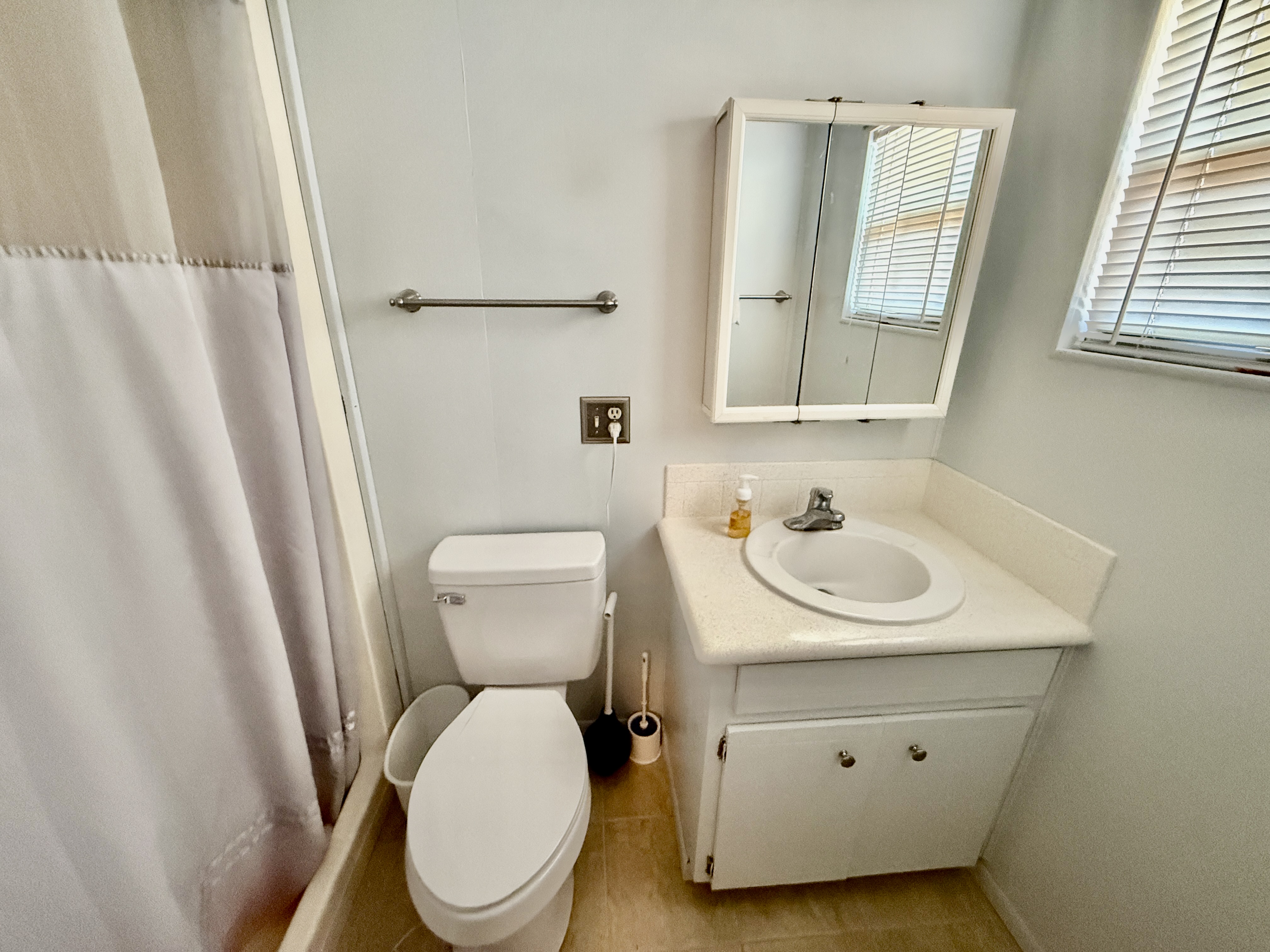 464 Golden Gate Drive, Largo, Florida 33770, 2 Bedrooms Bedrooms, ,2 BathroomsBathrooms,55-Plus Mobile Home,For Sale,Golden Gate Drive,4090