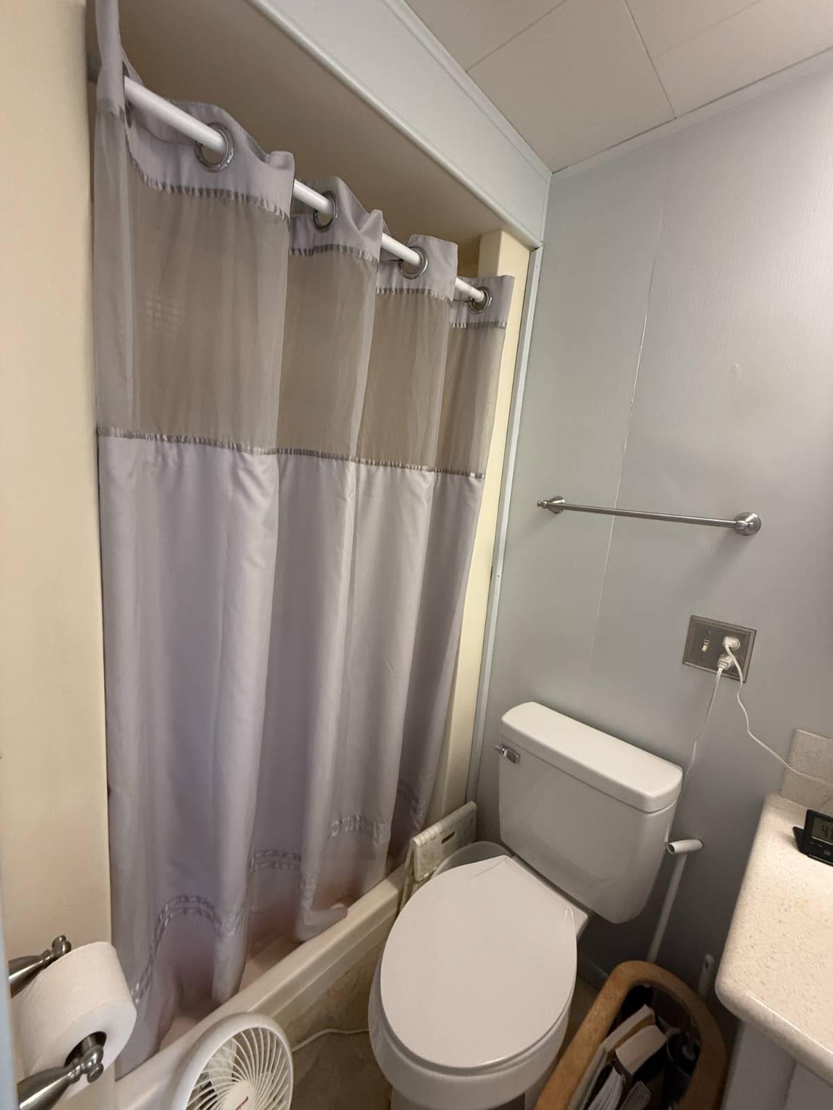 464 Golden Gate Drive, Largo, Florida 33770, 2 Bedrooms Bedrooms, ,2 BathroomsBathrooms,55-Plus Mobile Home,For Sale,Golden Gate Drive,4090