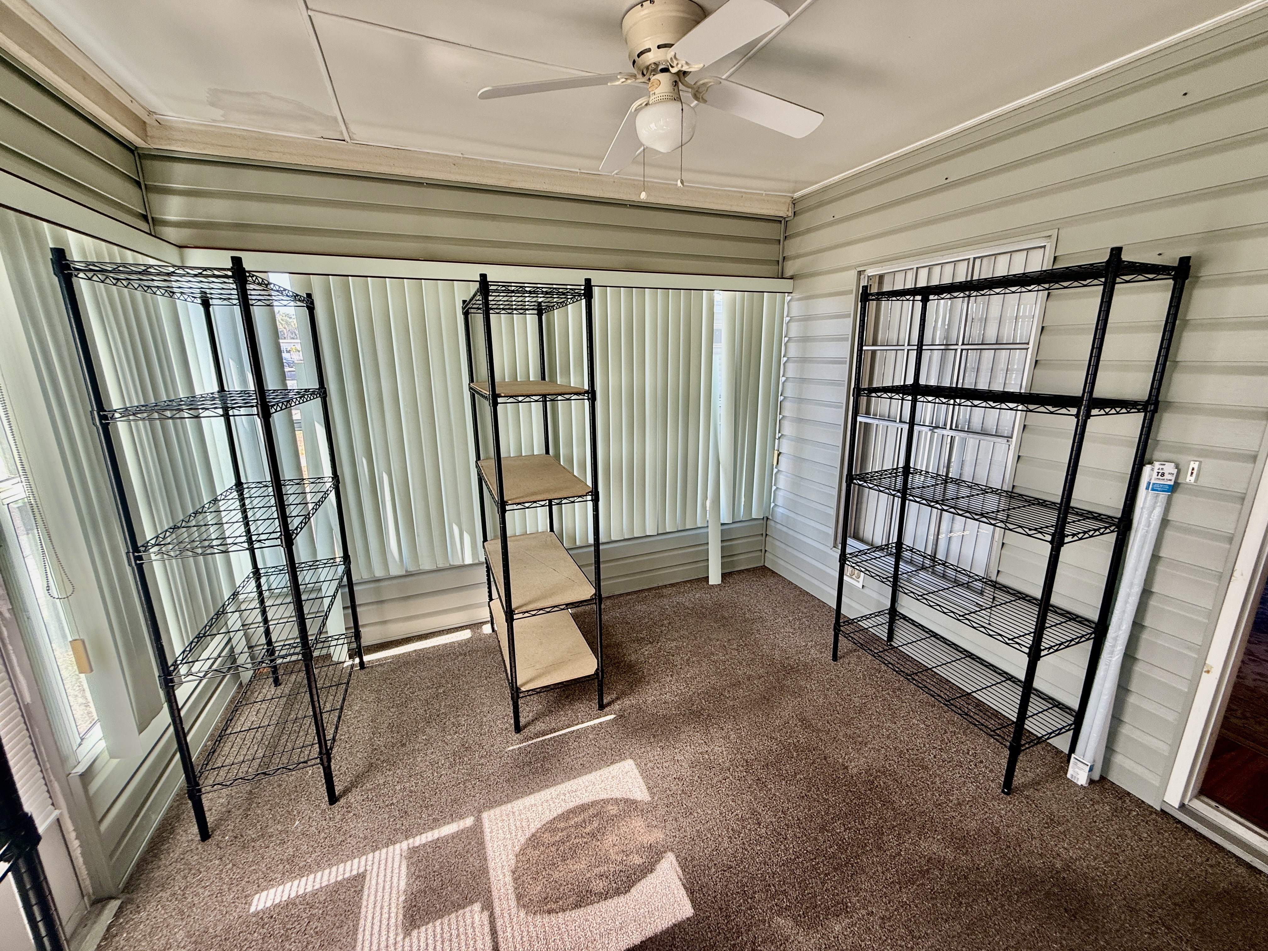464 Golden Gate Drive, Largo, Florida 33770, 2 Bedrooms Bedrooms, ,2 BathroomsBathrooms,55-Plus Mobile Home,For Sale,Golden Gate Drive,4090