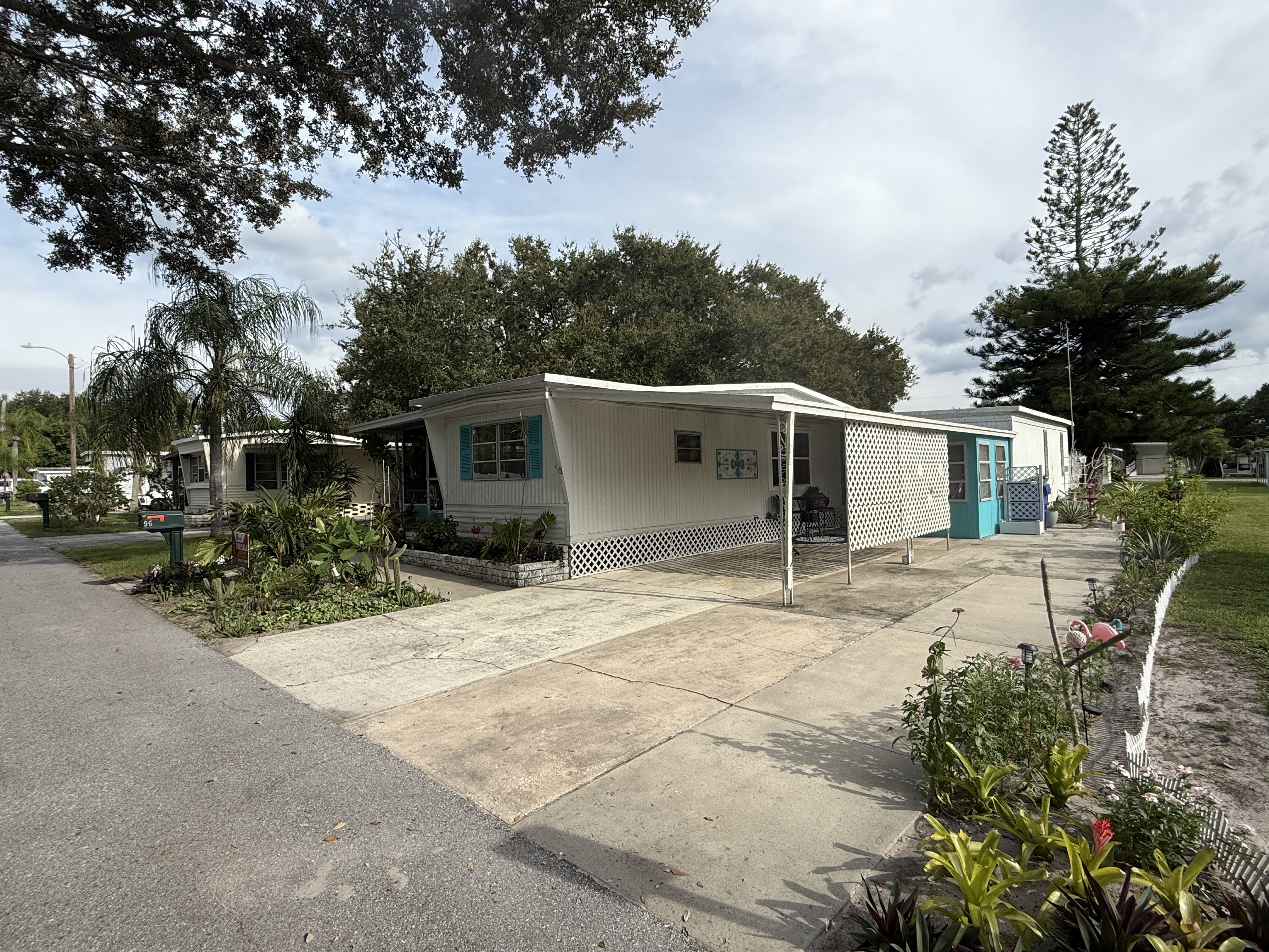 96 Fred Avenue, Dunedin, Florida 34698, 3 Bedrooms Bedrooms, ,1 BathroomBathrooms,55-Plus Mobile Home,For Sale,Fred Avenue,4093
