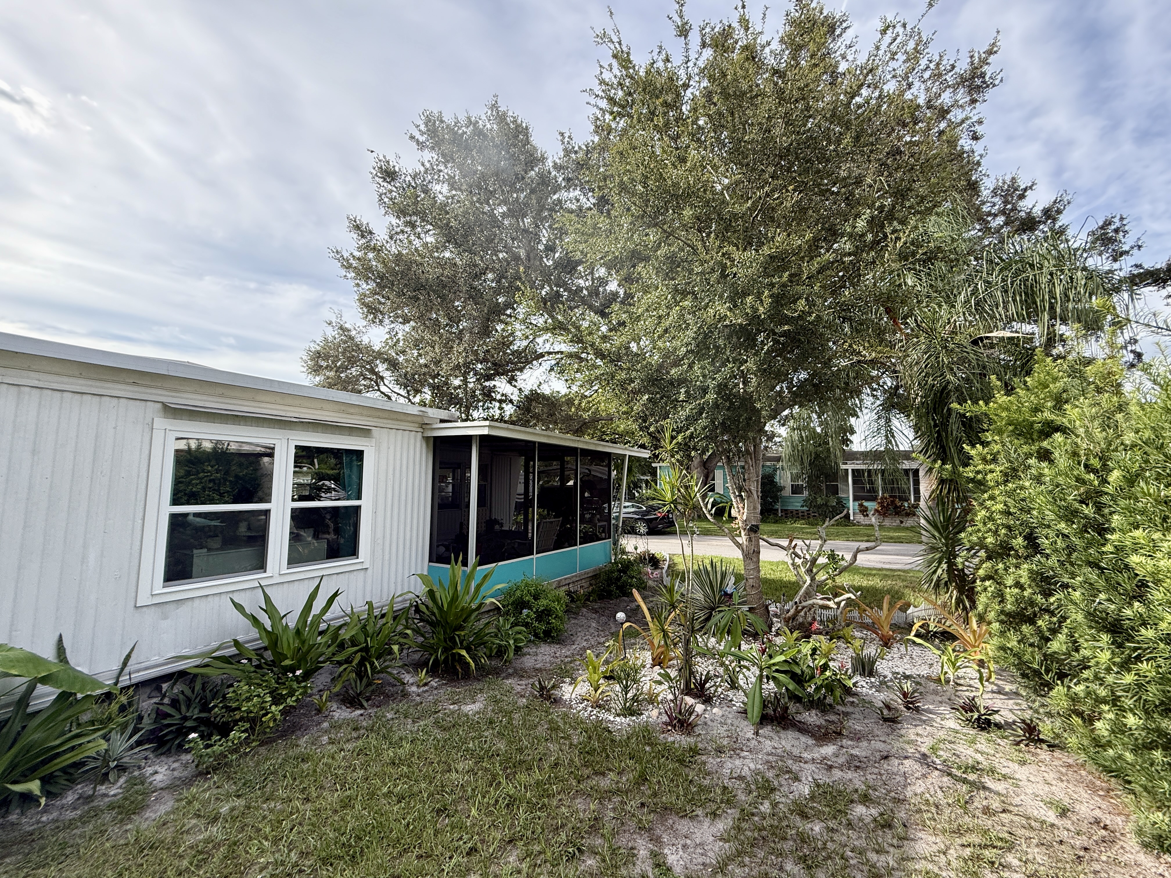 96 Fred Avenue, Dunedin, Florida 34698, 3 Bedrooms Bedrooms, ,1 BathroomBathrooms,55-Plus Mobile Home,For Sale,Fred Avenue,4093