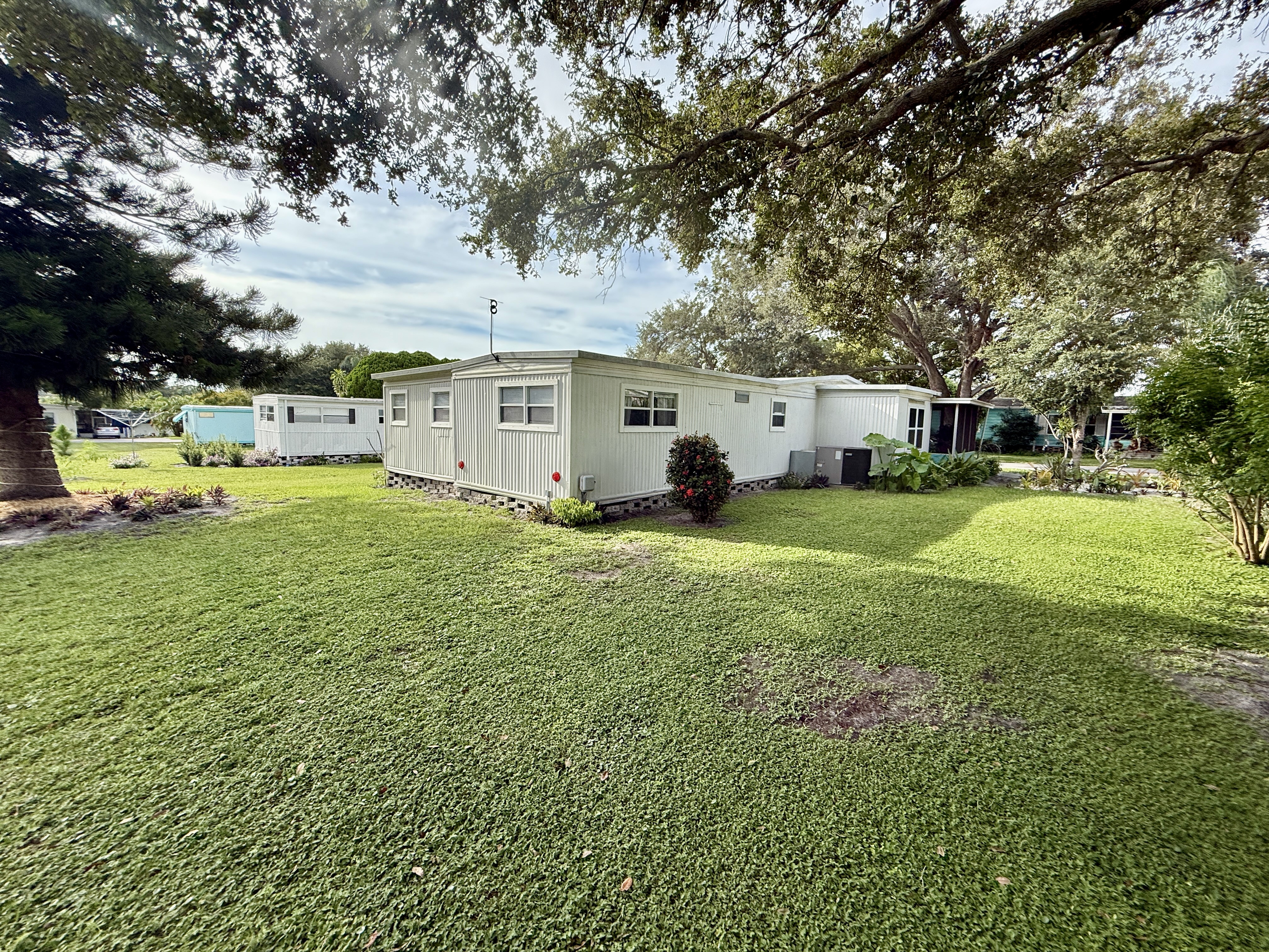 96 Fred Avenue, Dunedin, Florida 34698, 3 Bedrooms Bedrooms, ,1 BathroomBathrooms,55-Plus Mobile Home,For Sale,Fred Avenue,4093