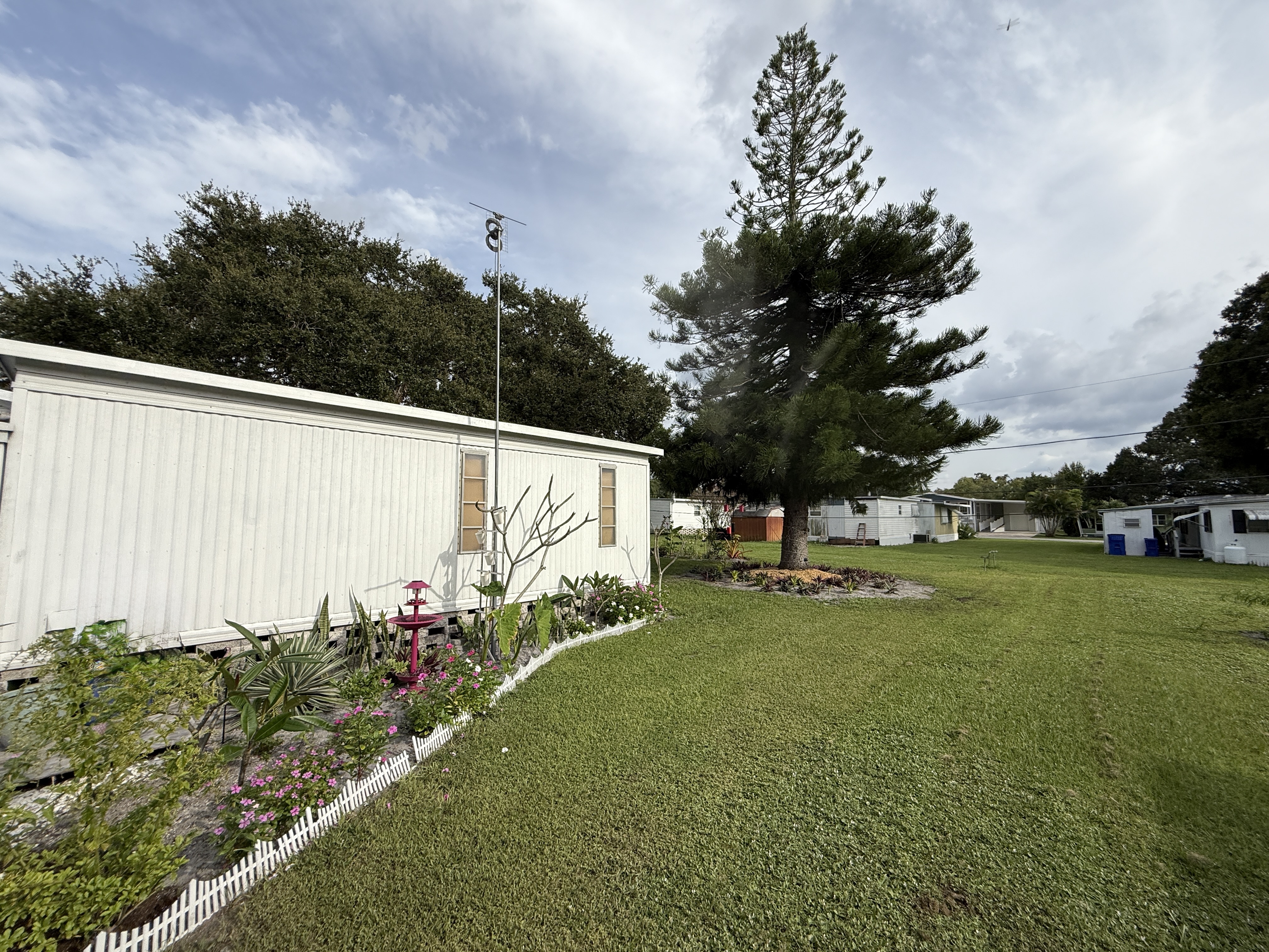 96 Fred Avenue, Dunedin, Florida 34698, 3 Bedrooms Bedrooms, ,1 BathroomBathrooms,55-Plus Mobile Home,For Sale,Fred Avenue,4093