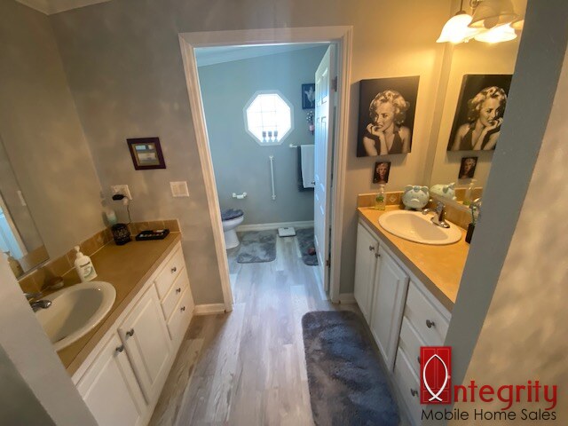 327 Den Helder Avenue, Ellenton, Florida 34222, 2 Bedrooms Bedrooms, ,2 BathroomsBathrooms,55-Plus Mobile Home,For Sale,Den Helder Avenue,4103