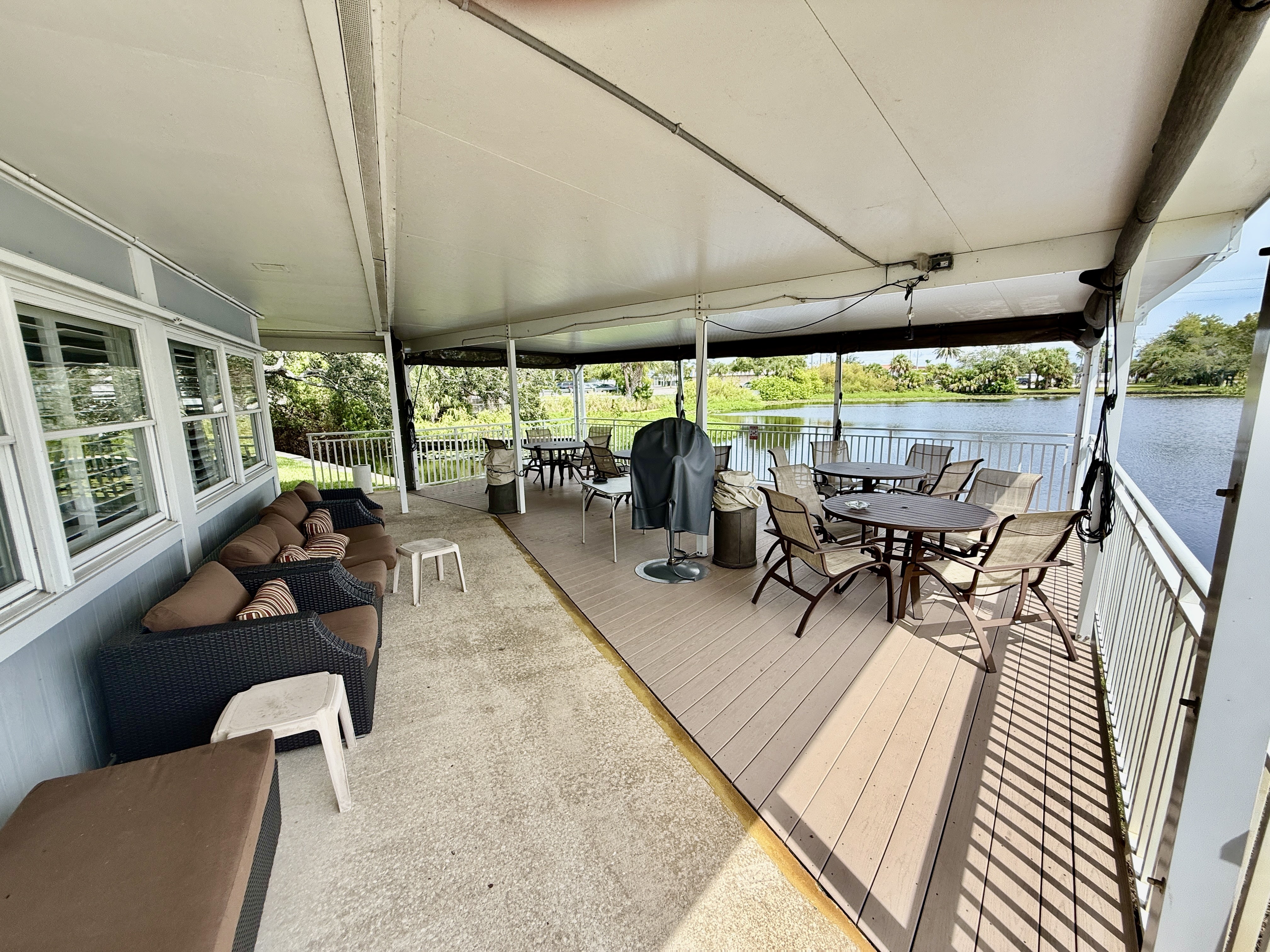 47 Beachwood Lane, Largo, Florida 33771, 2 Bedrooms Bedrooms, ,1 BathroomBathrooms,55-Plus Mobile Home,For Sale,Beachwood Lane,4108