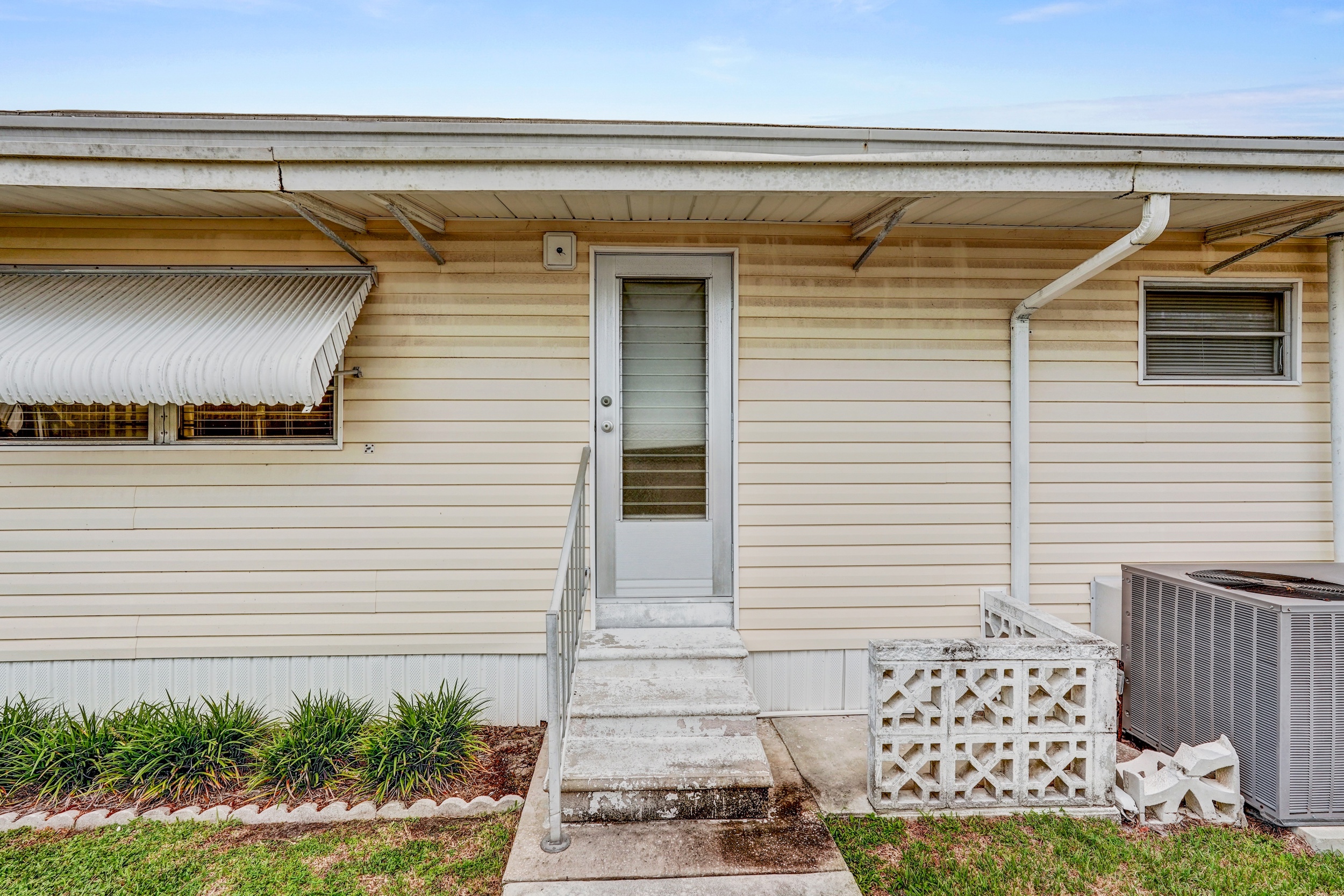 508 44th Avenue East, Lot N14, Bradenton, Florida 34203, 2 Bedrooms Bedrooms, ,1.5 BathroomsBathrooms,55-Plus Mobile Home,For Sale,44th Avenue East, Lot N14,4115